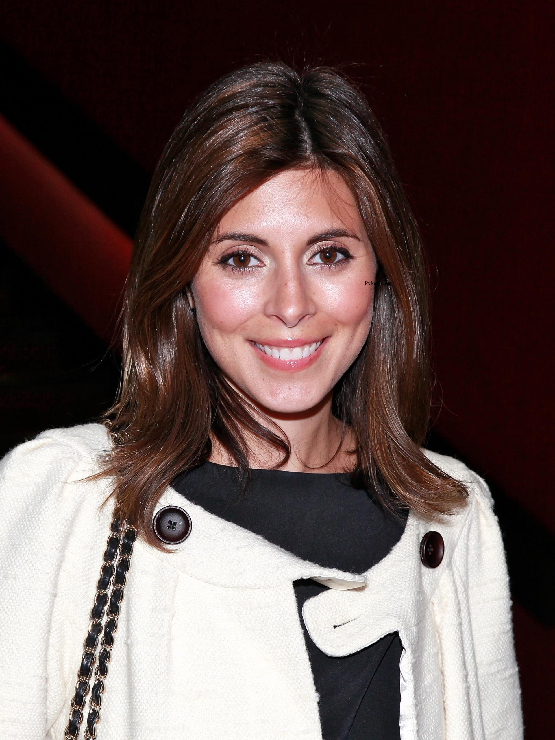 Jamie-Lynn Sigler paparazzi photo