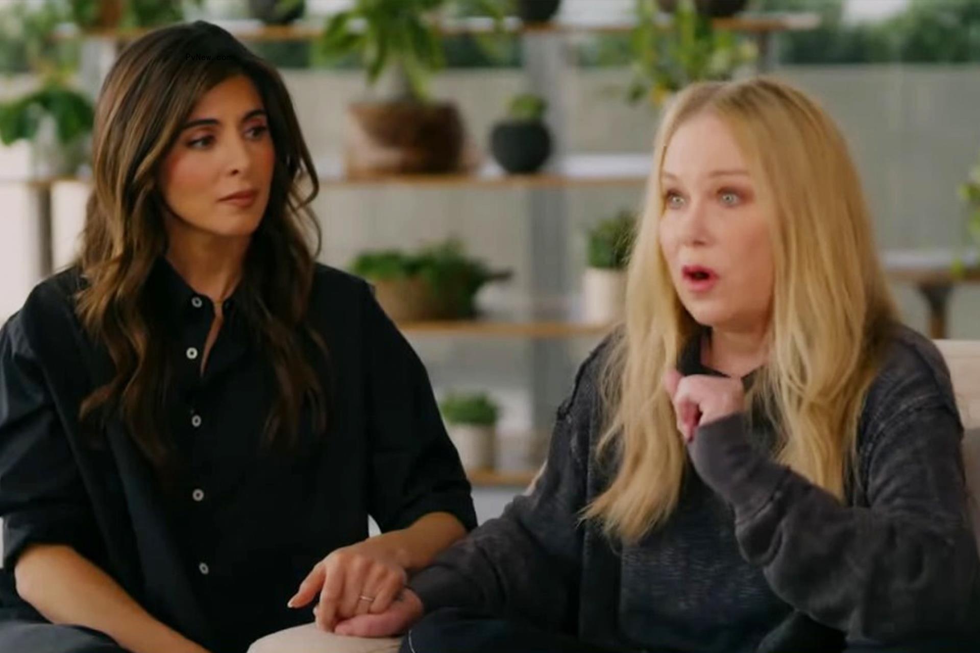 Christina Applegate, Jamie-Lynn Sigler youtube screenshot