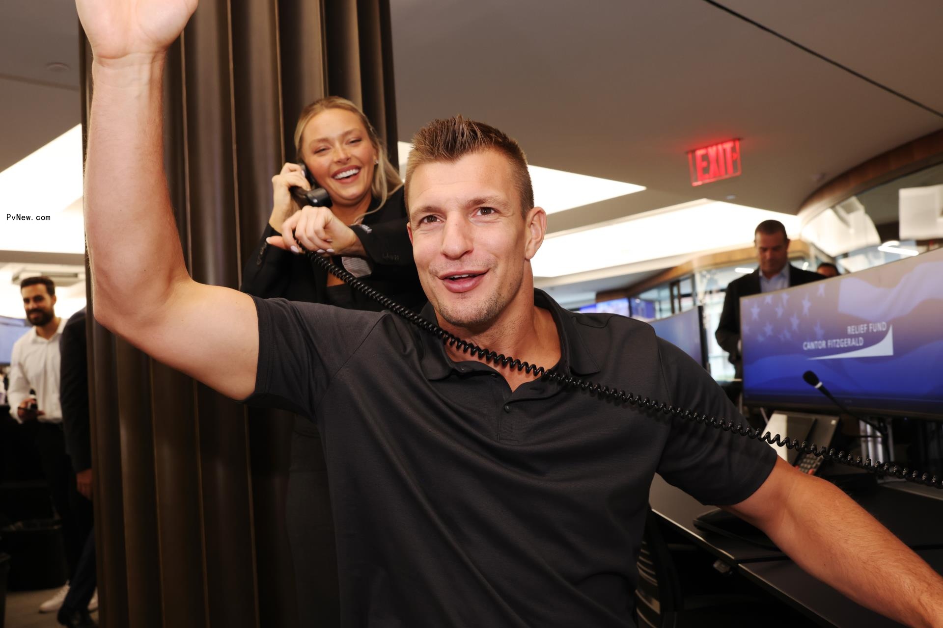 Rob Gro<i></i>nkowski Camille Kostek posing