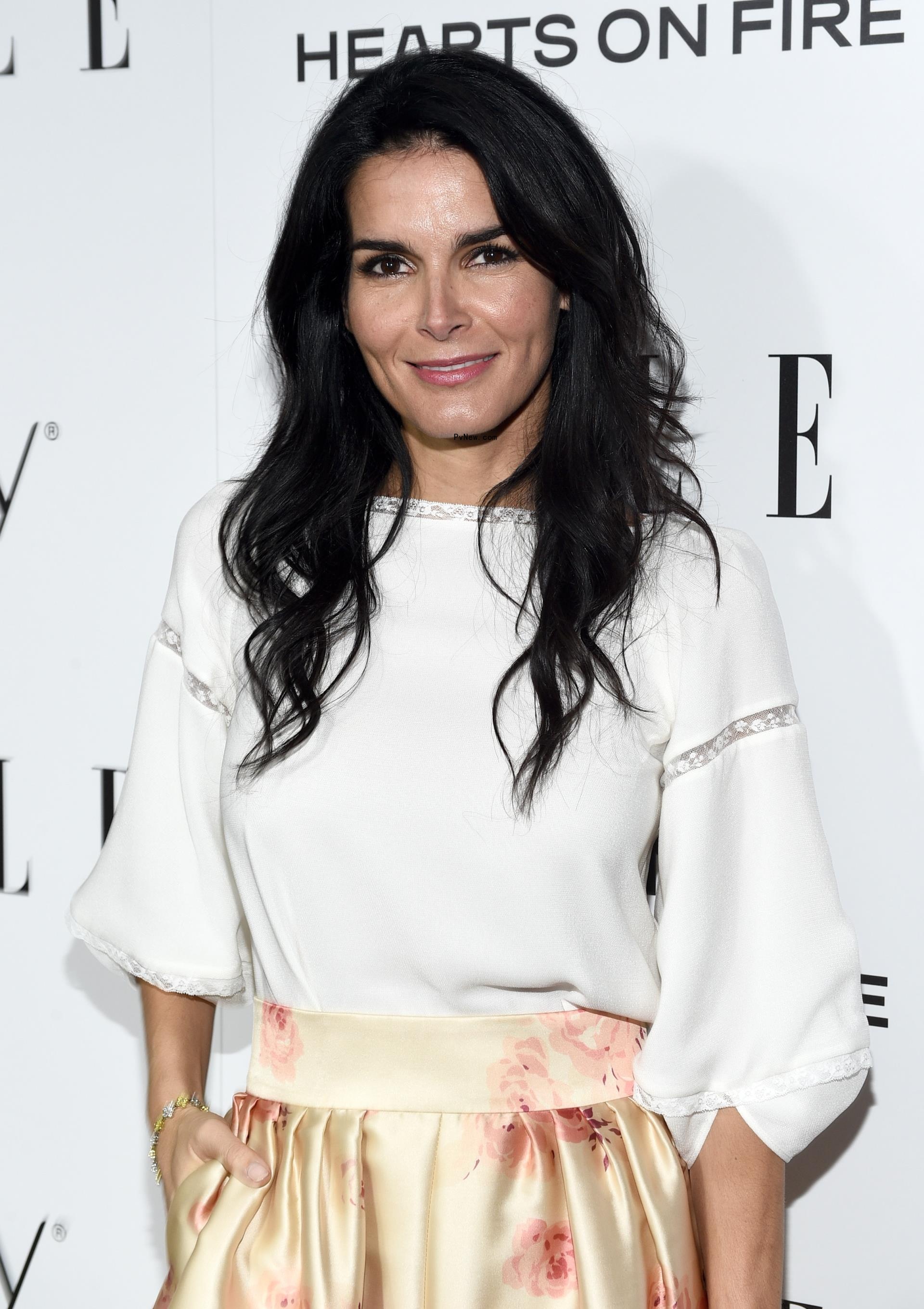 Angie Harmon.