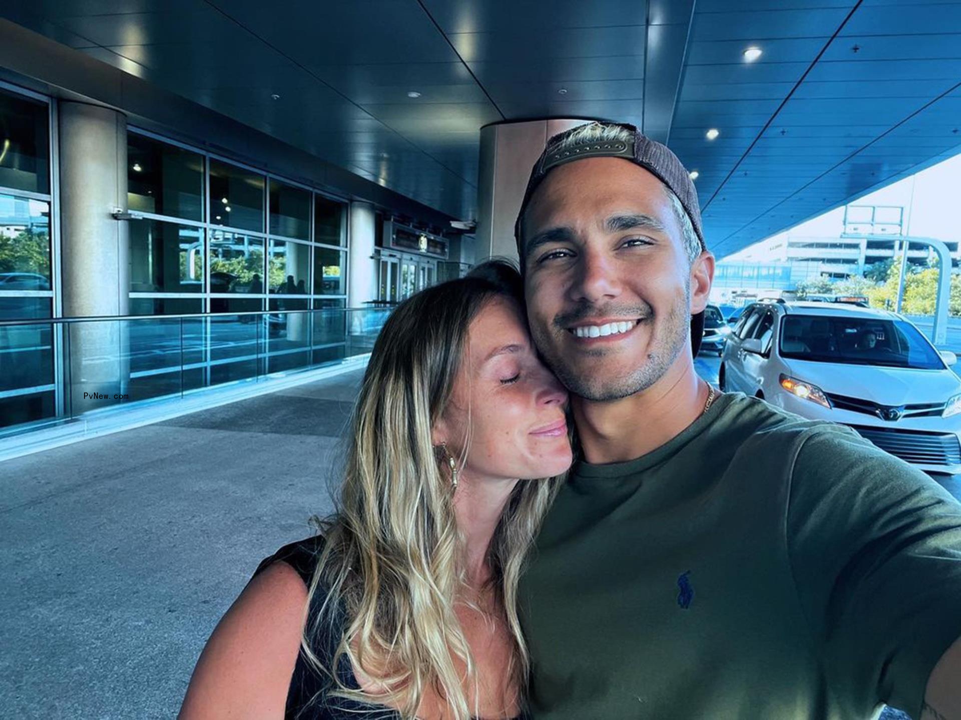 Alexa PenaVega and Carlos PenaVega
