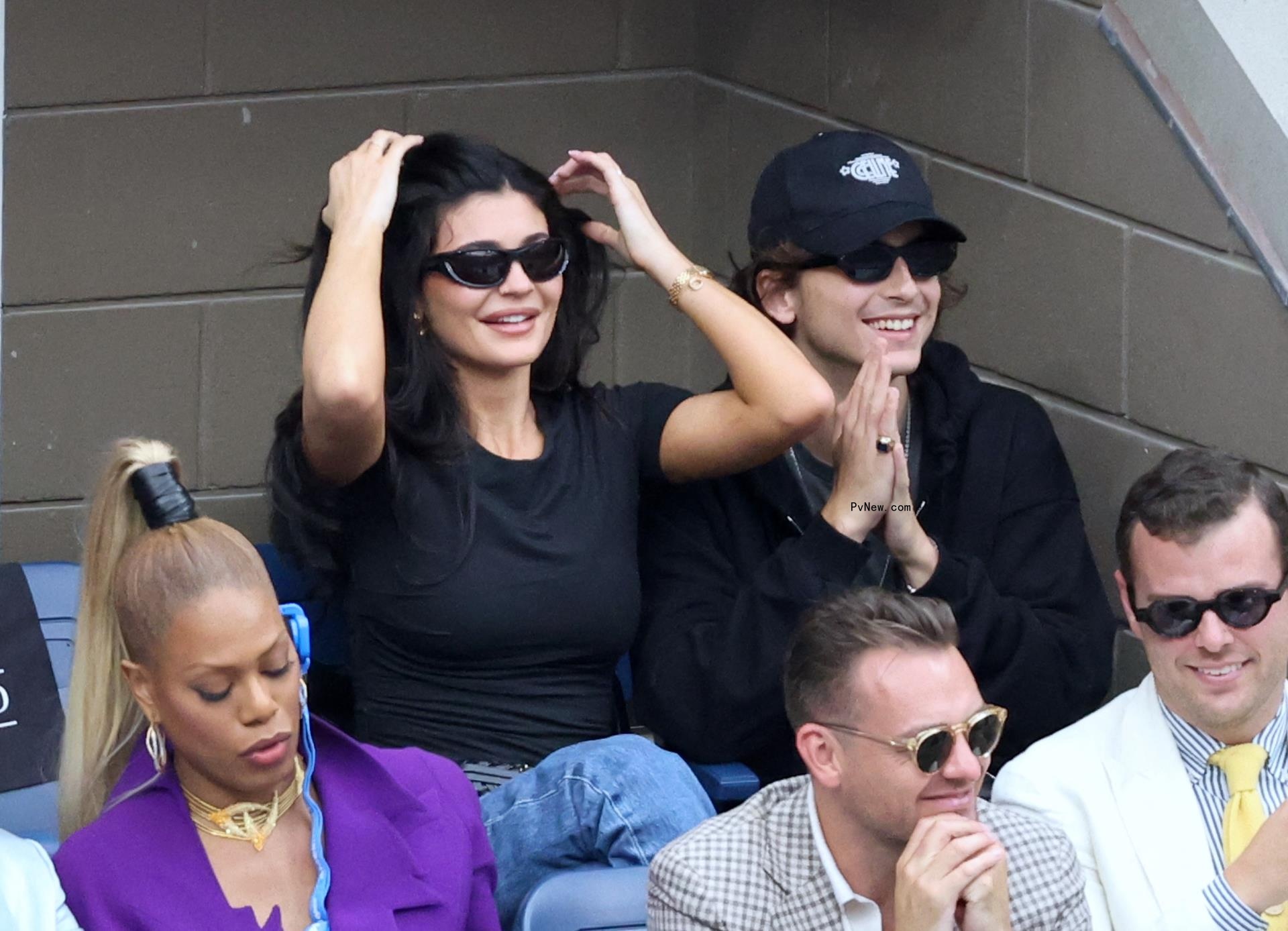 Kris Jenner reveals she has a tumor in new 'Kardashians' trailer: 'I had my scan'