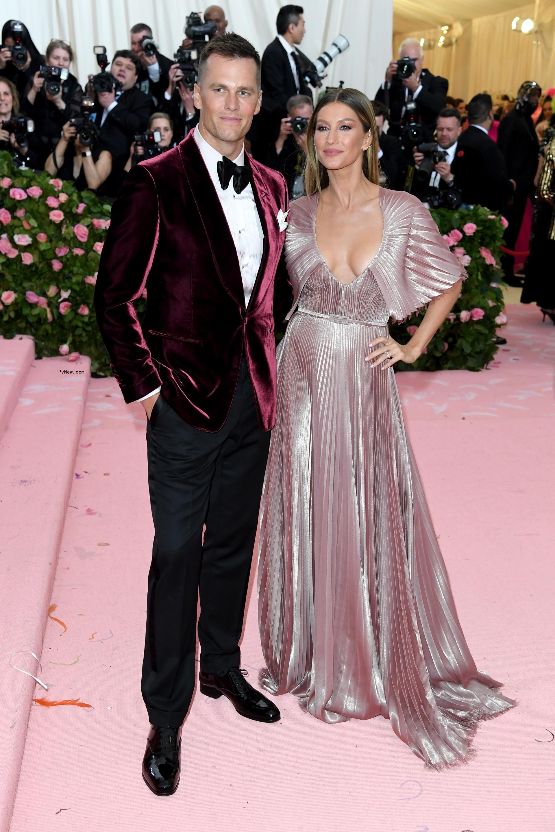 Tom Brady and Gisele Bundchen on the red carpet.