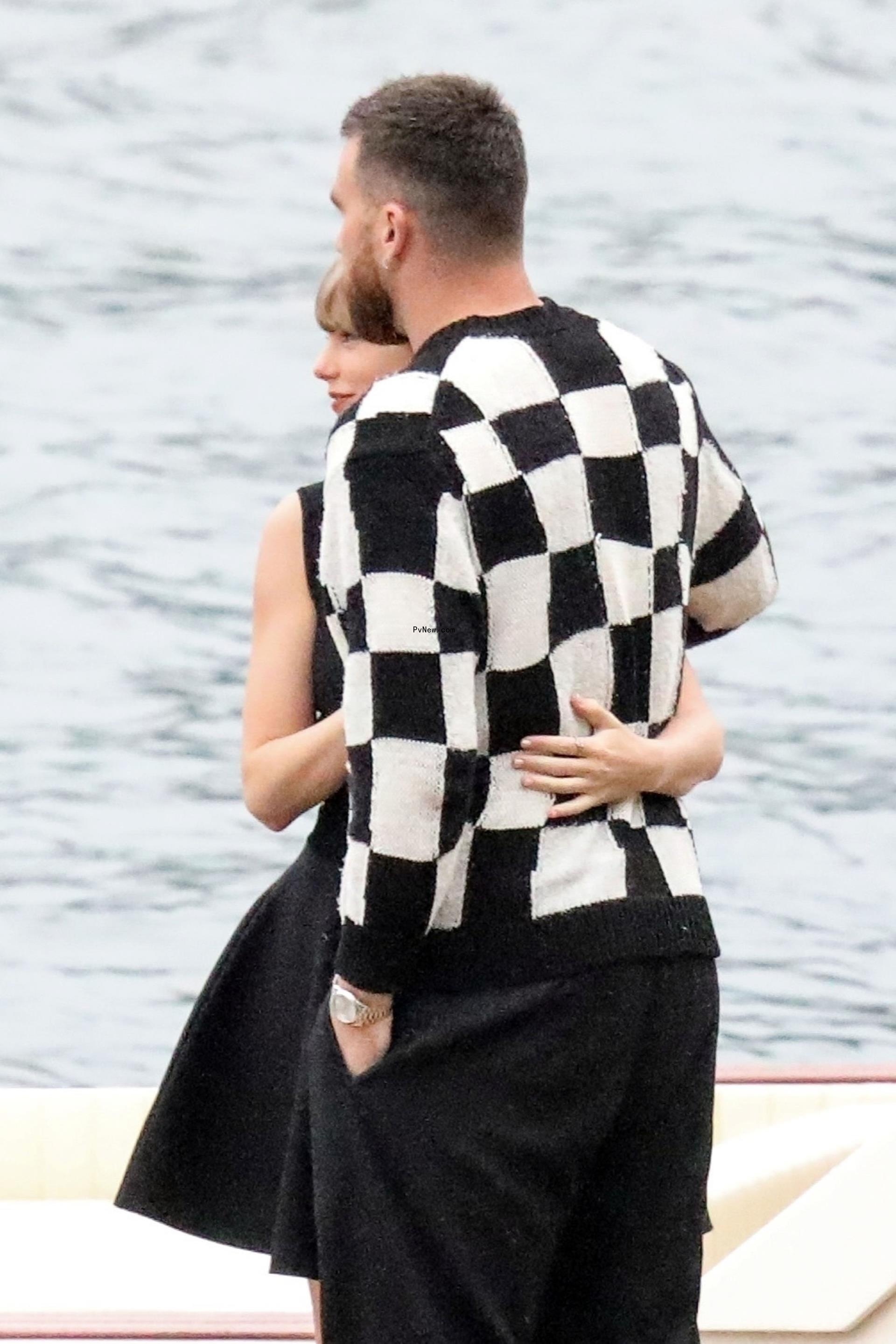 Travis Kelce and Taylor Swift.
