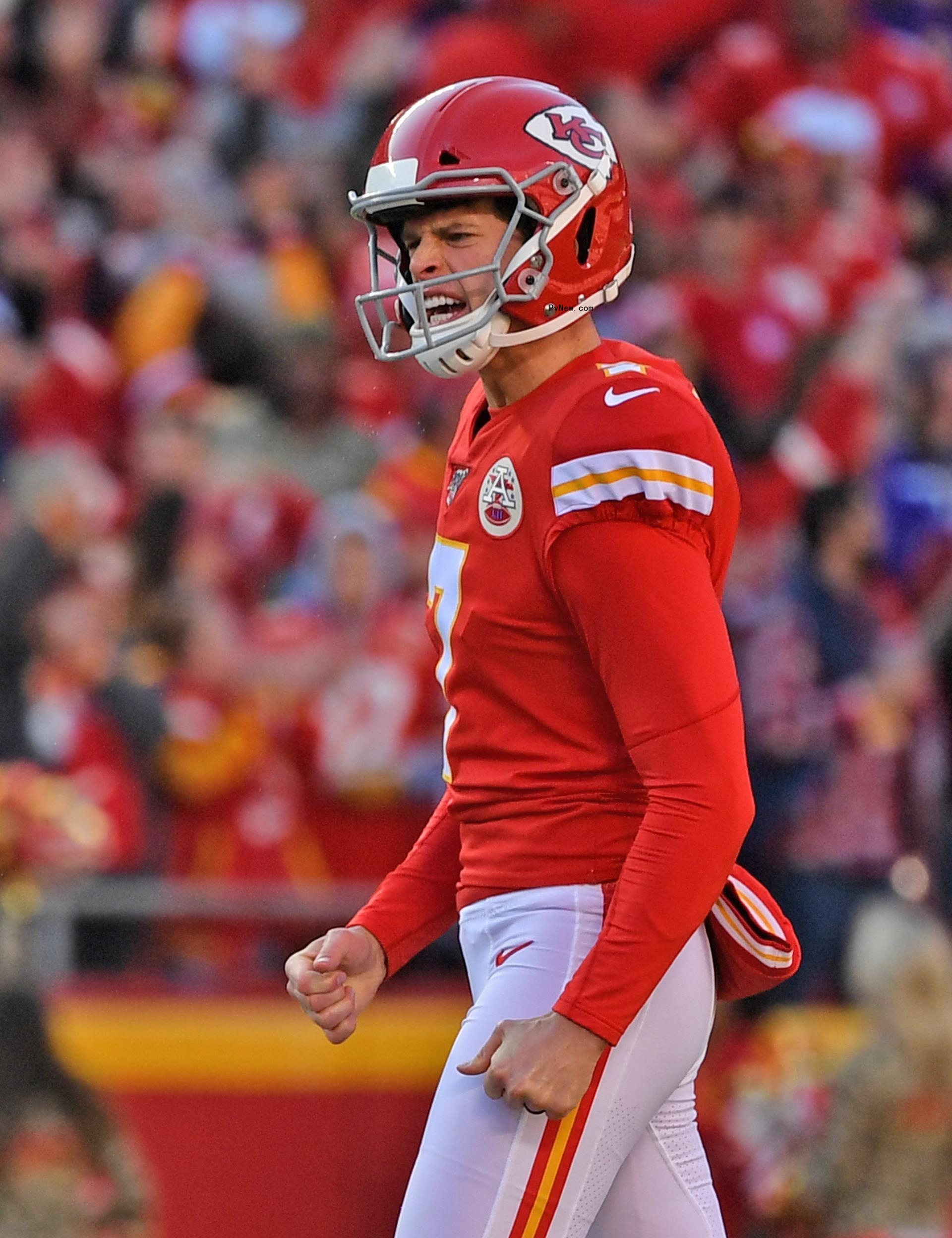 Harrison Butker playing football.