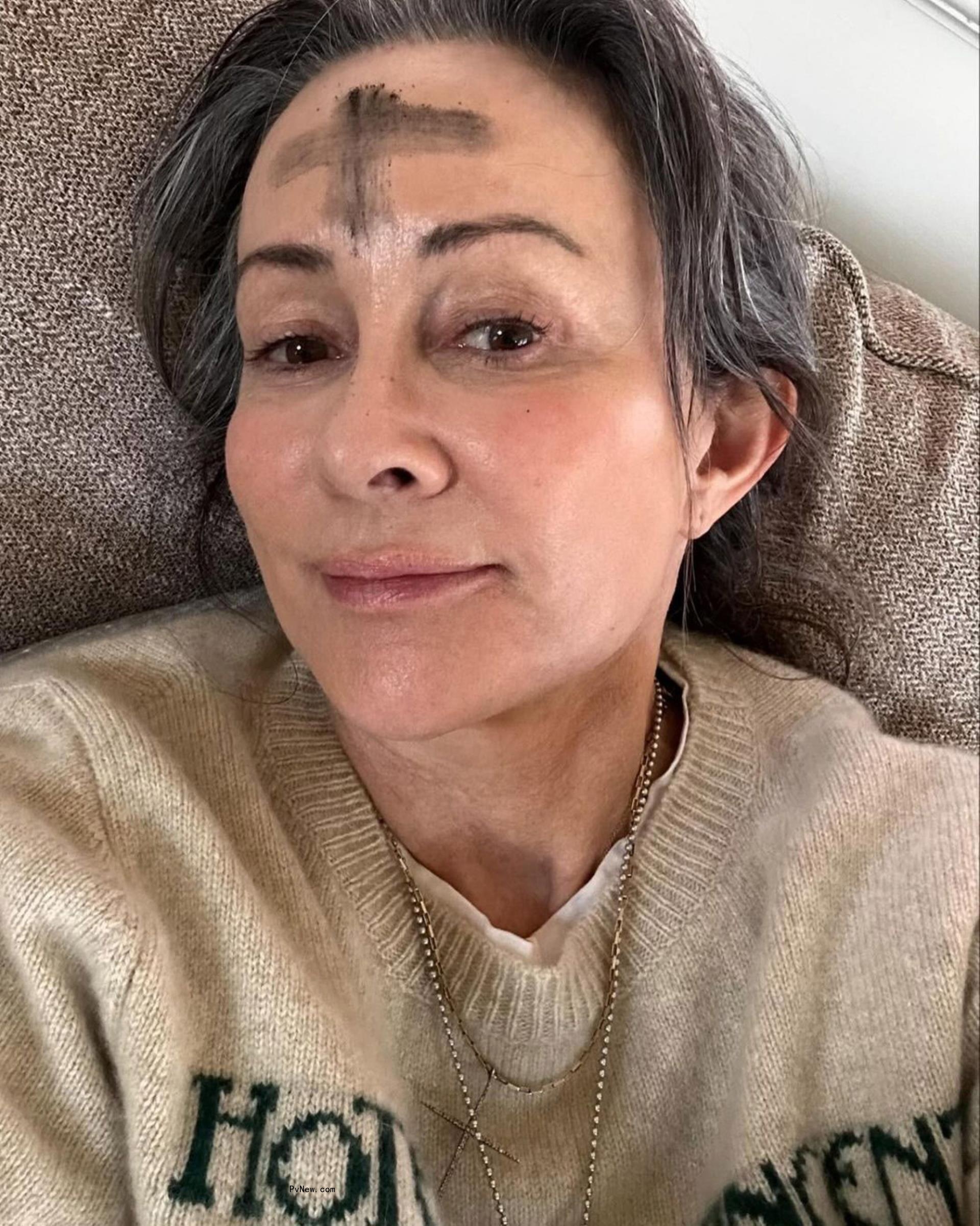 patricia heaton selfie with ashes on her forehead
