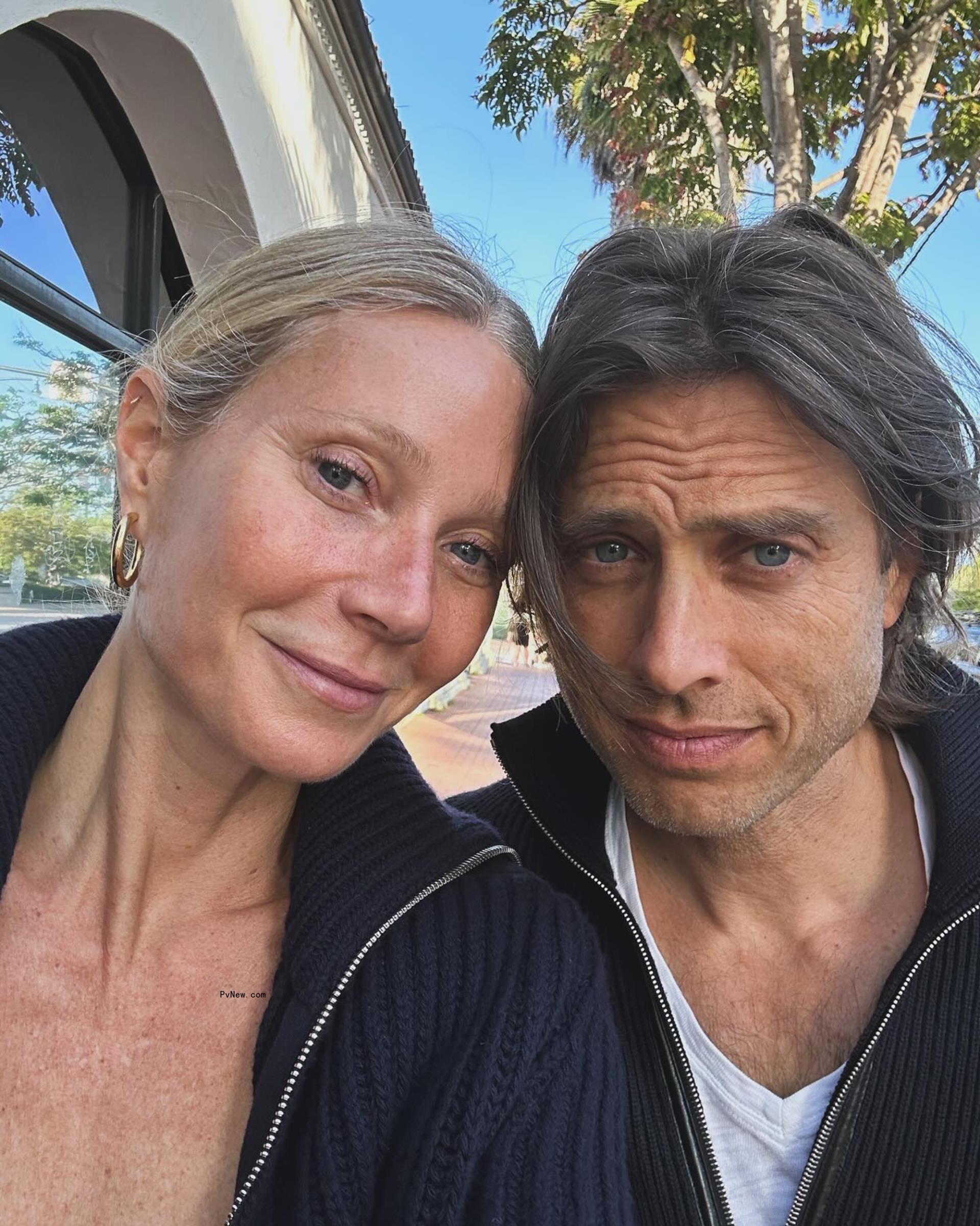 Brad Falchuk and Gwyneth Paltrow in a selfie. 