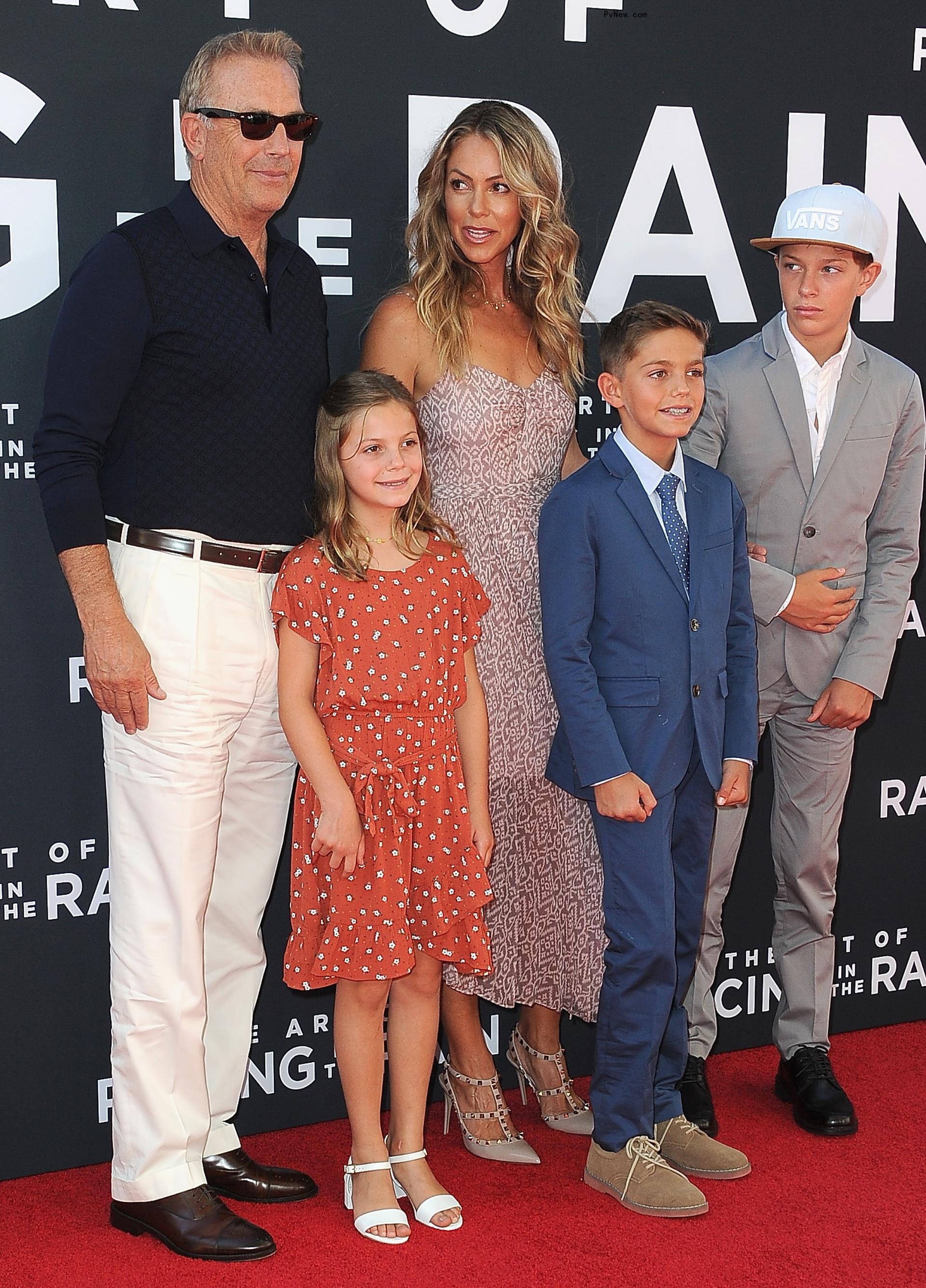 Kevin Costner, Christine Baumgartner and kids