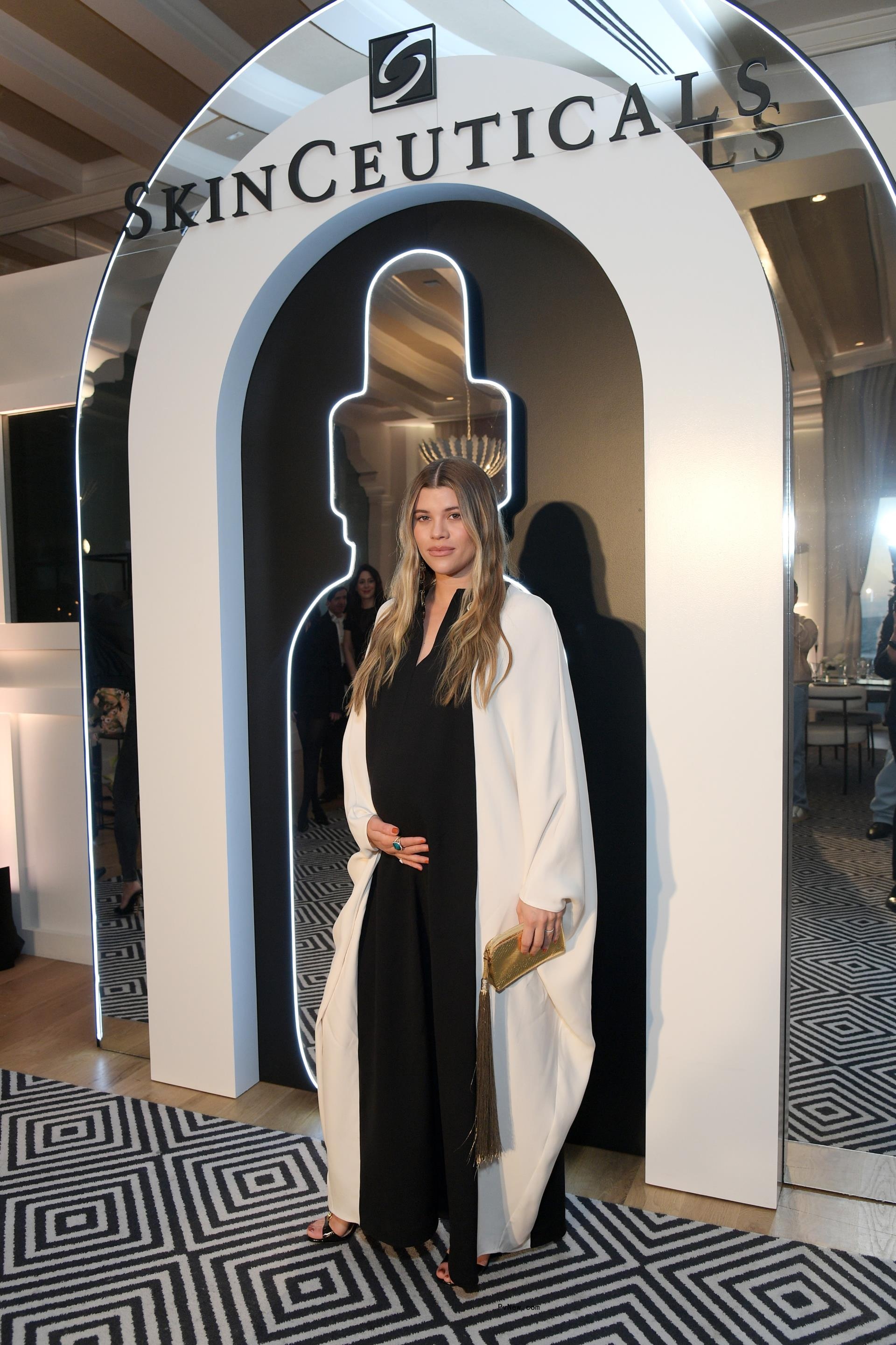 Sofia Richie pregnant in February 2024.