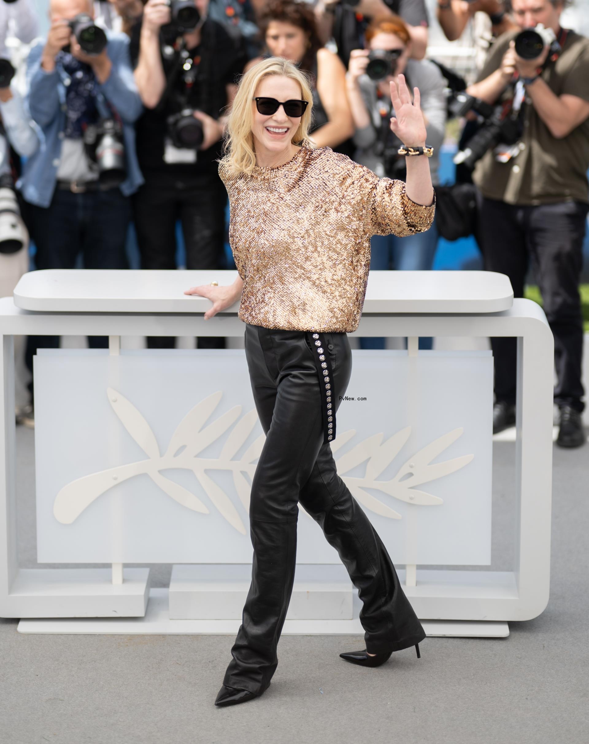 Cate Blanchett walking