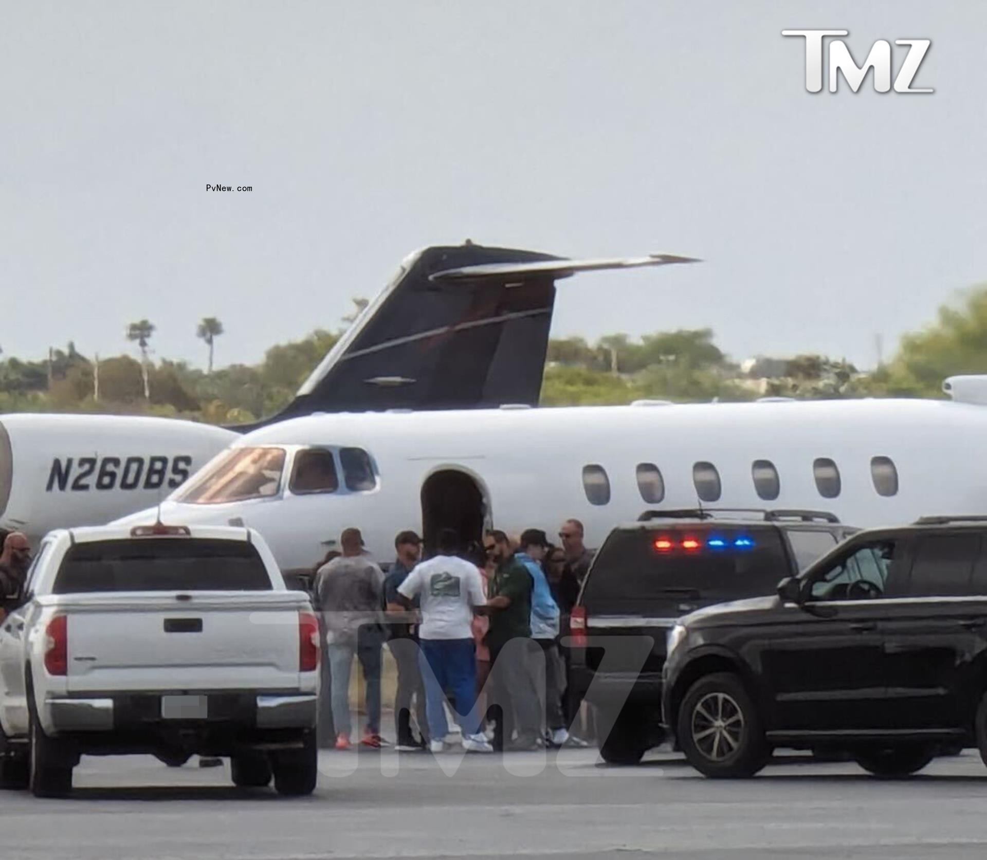 Sean 'Diddy' Combs talks with feds at airport as alleged drug mule is arrested
