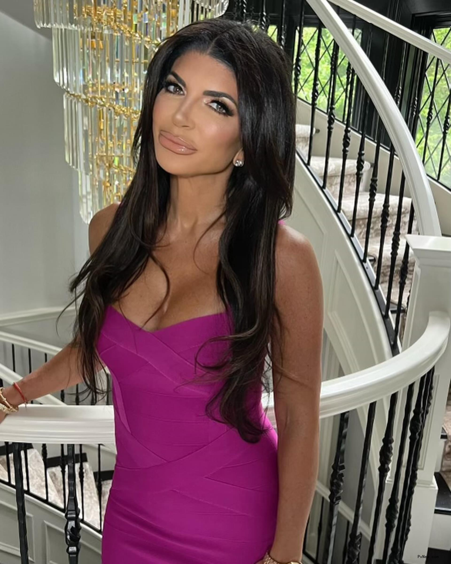 Teresa Giudice posing for a photo