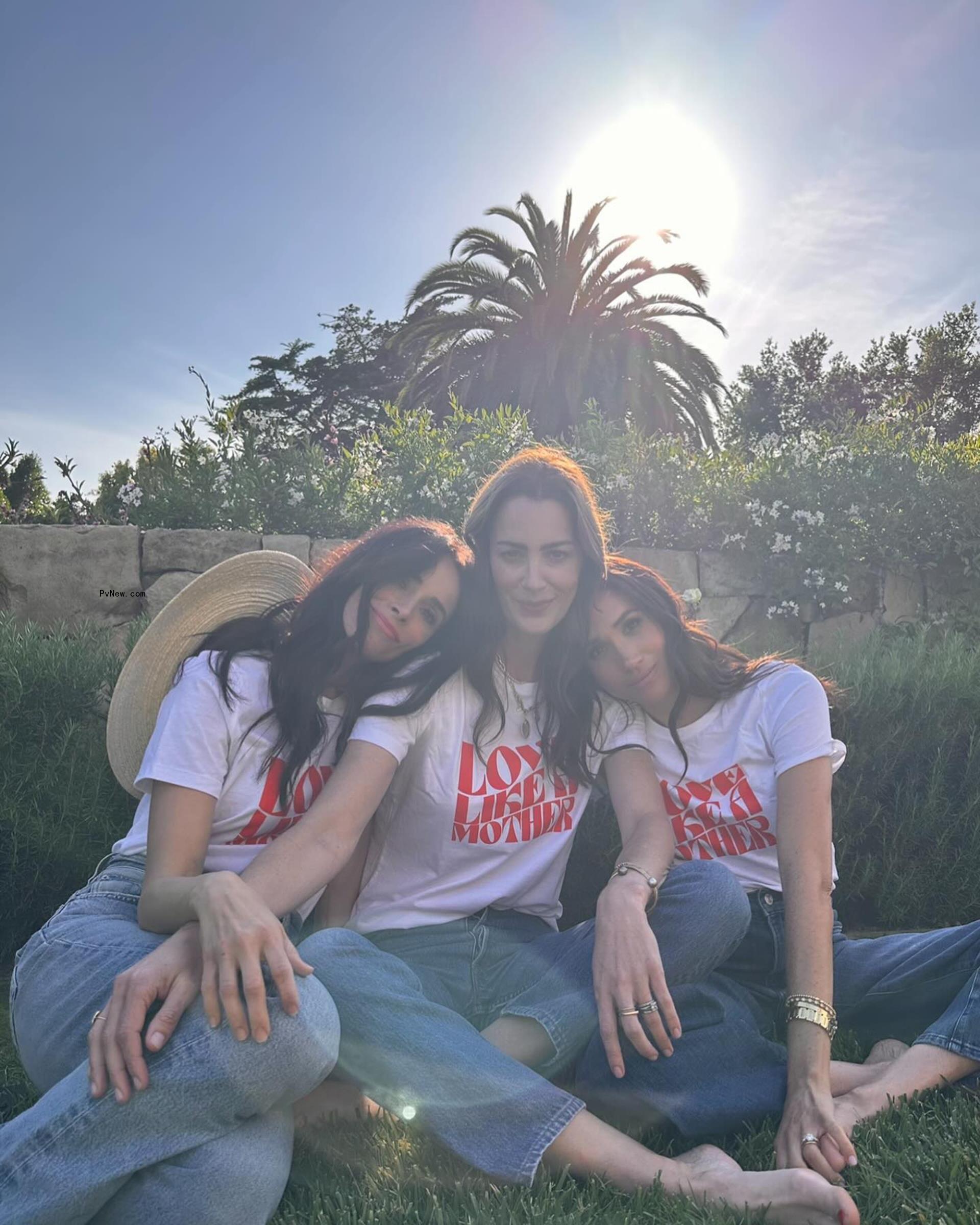 Abigail Spencer, Kelly Zajfen, Meghan Markle