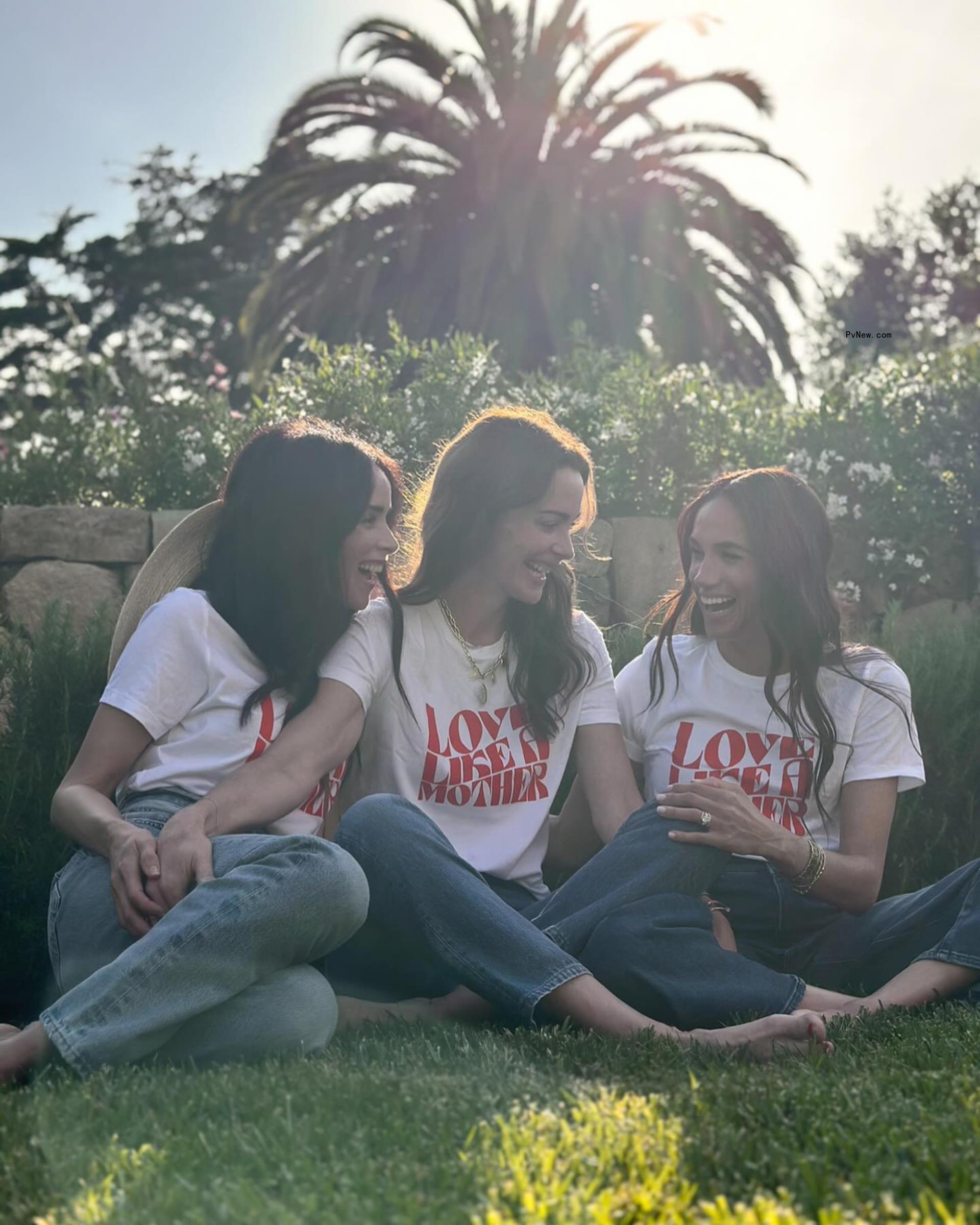 Abigail Spencer, Kelly Zajfen, Meghan Markle
