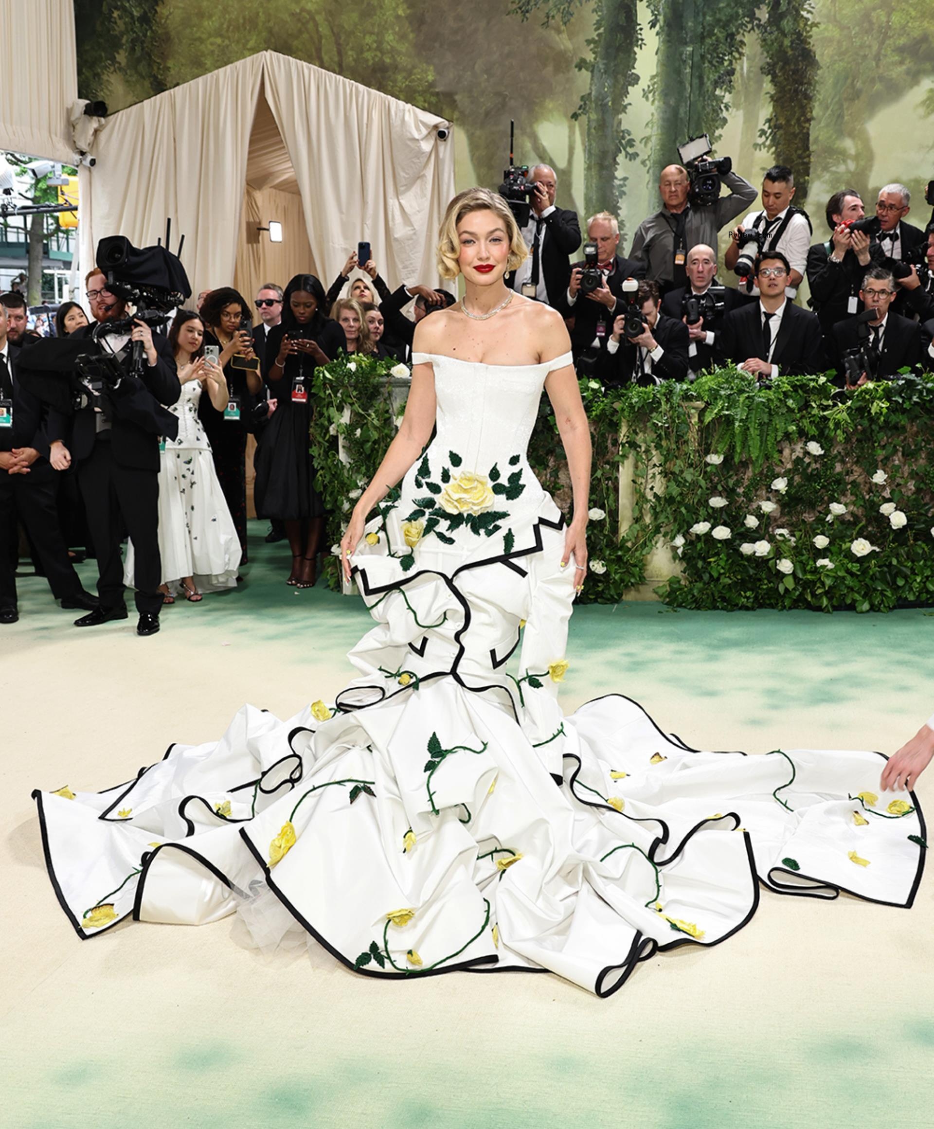 Gigi Hadid Met Gala.