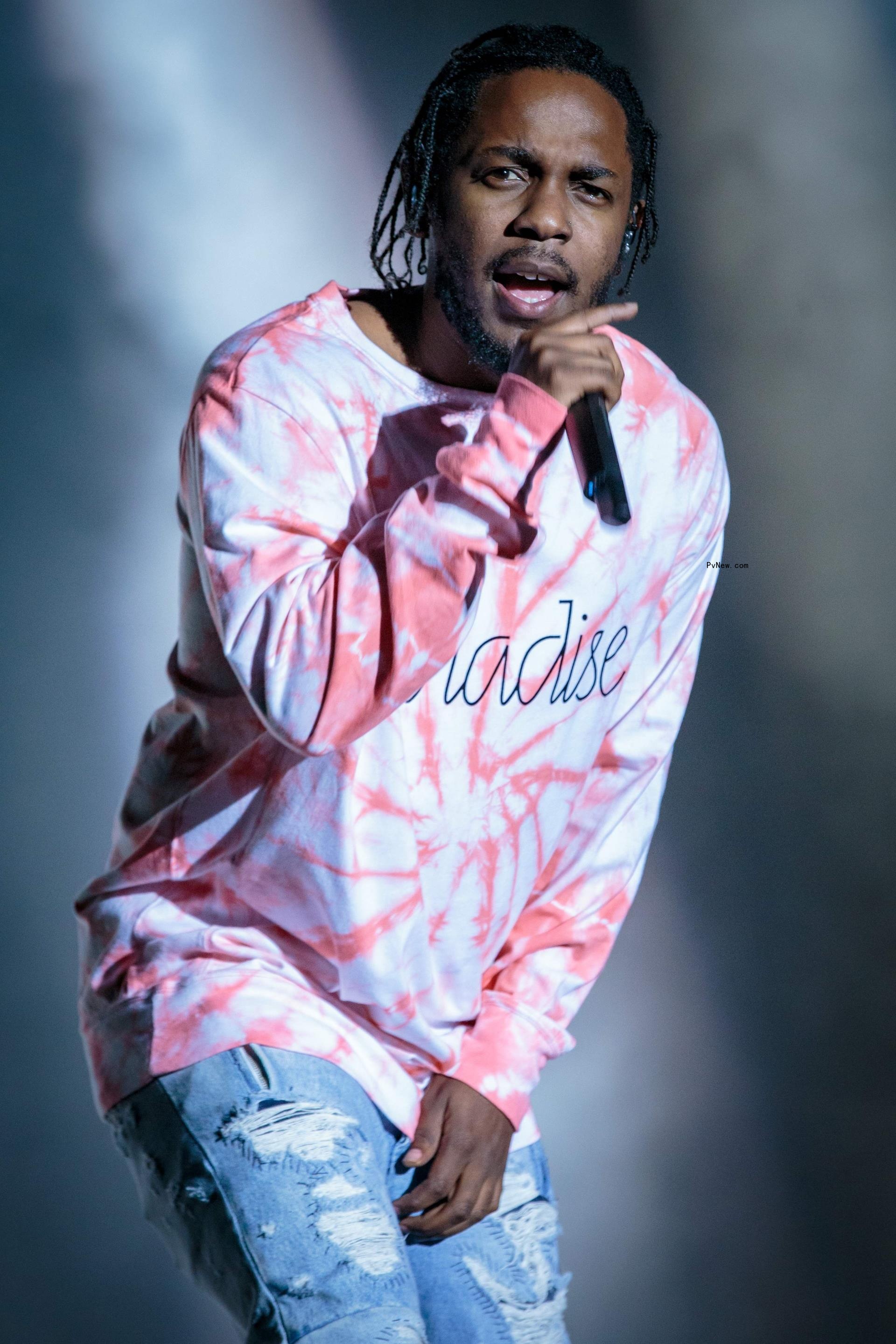 Kendrick Lamar performing.