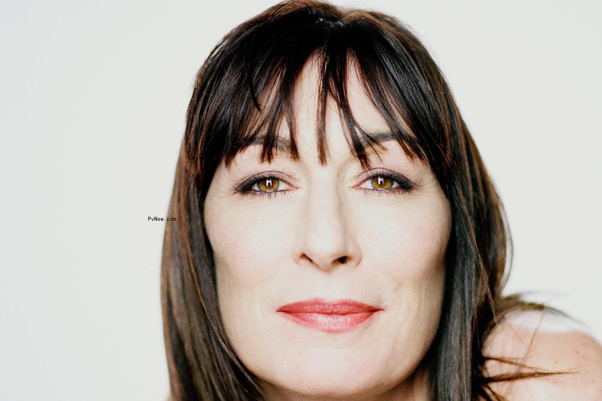 Anjelica Huston to Lead Agatha Christie ‘Towards Zero’ Adaptation From BBC and Britbox International