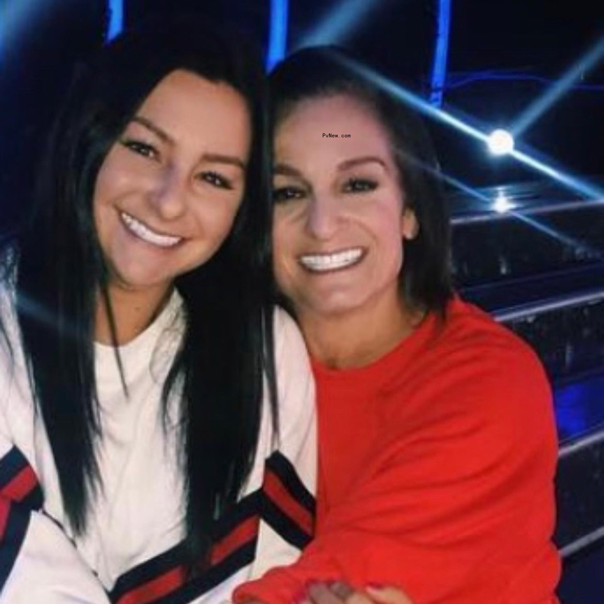 Mary Lou Retton with her daughter