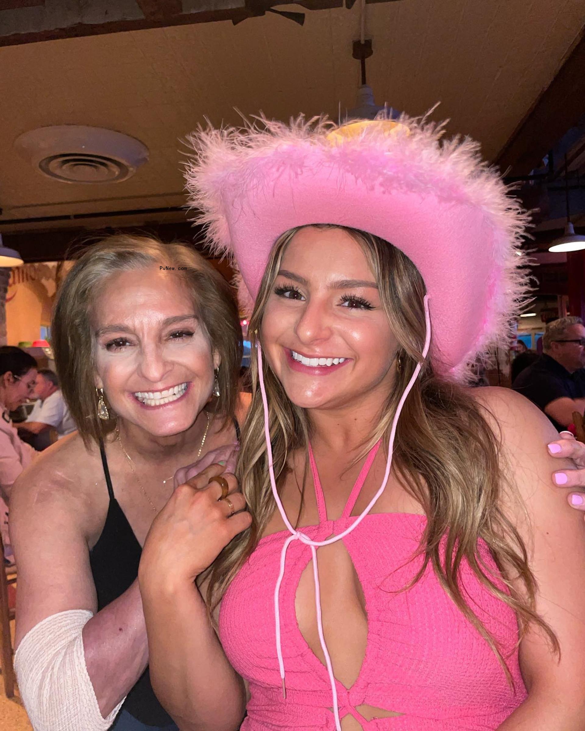 Mary Lou Retton posing with her daughter