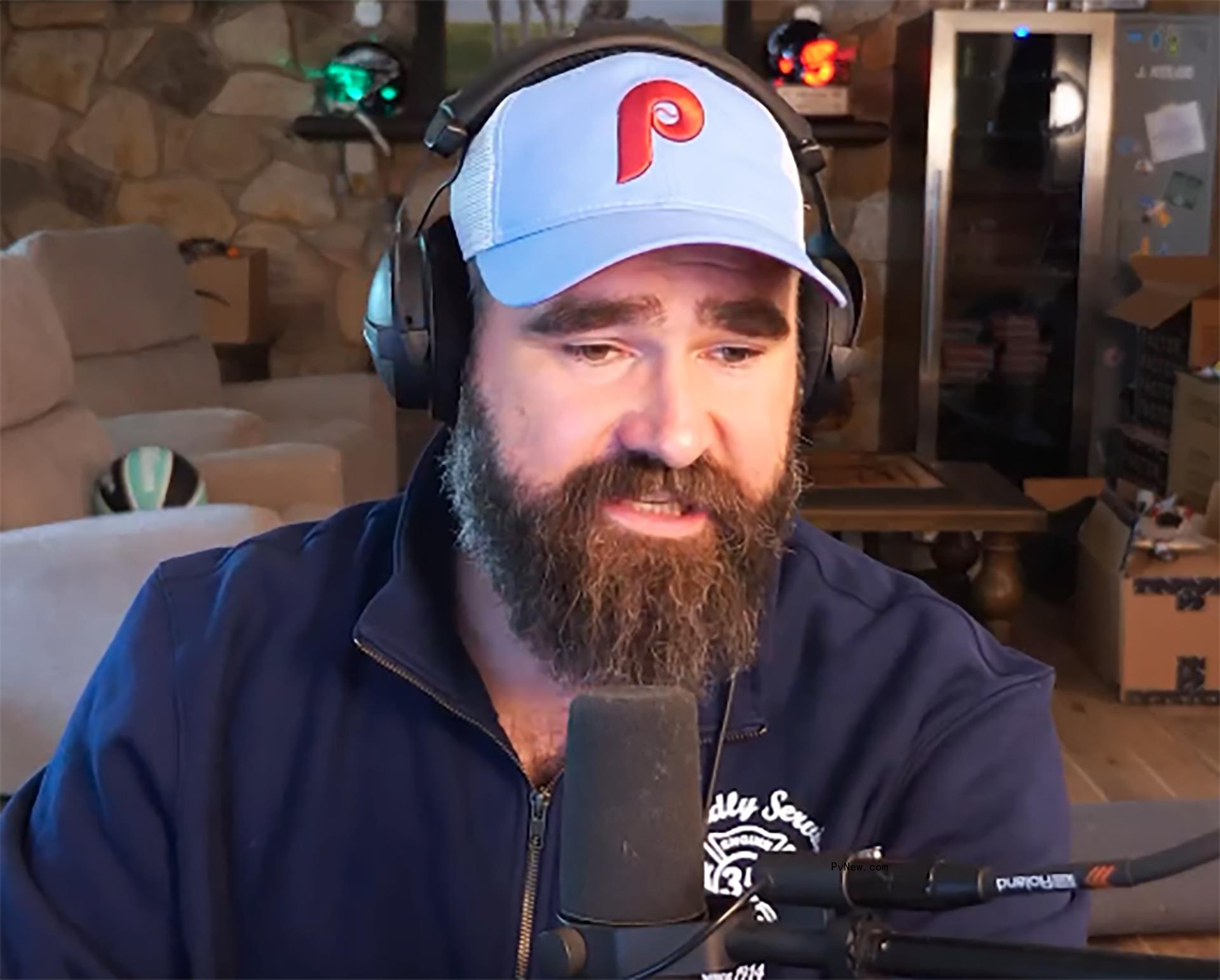 jason kelce talking into a mic