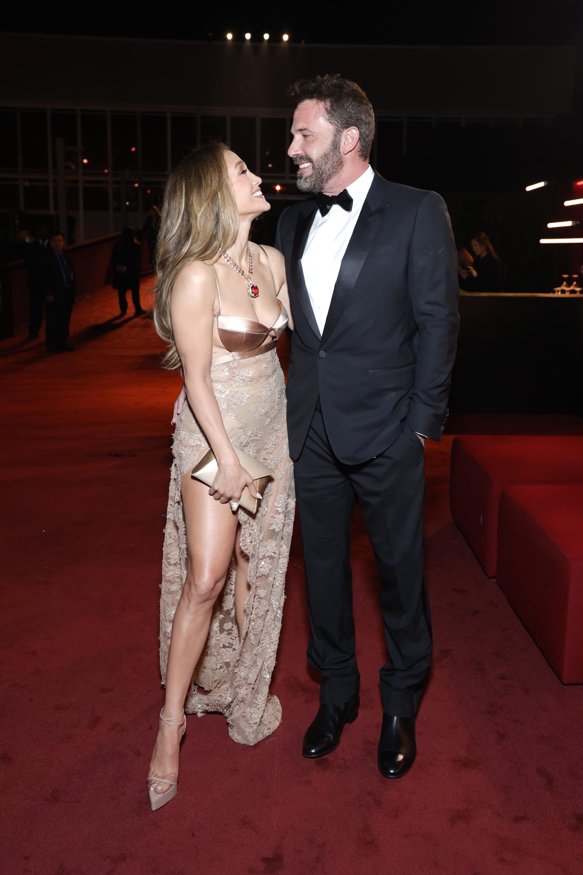 Jennifer Lopez Ben Affleck red carpet 