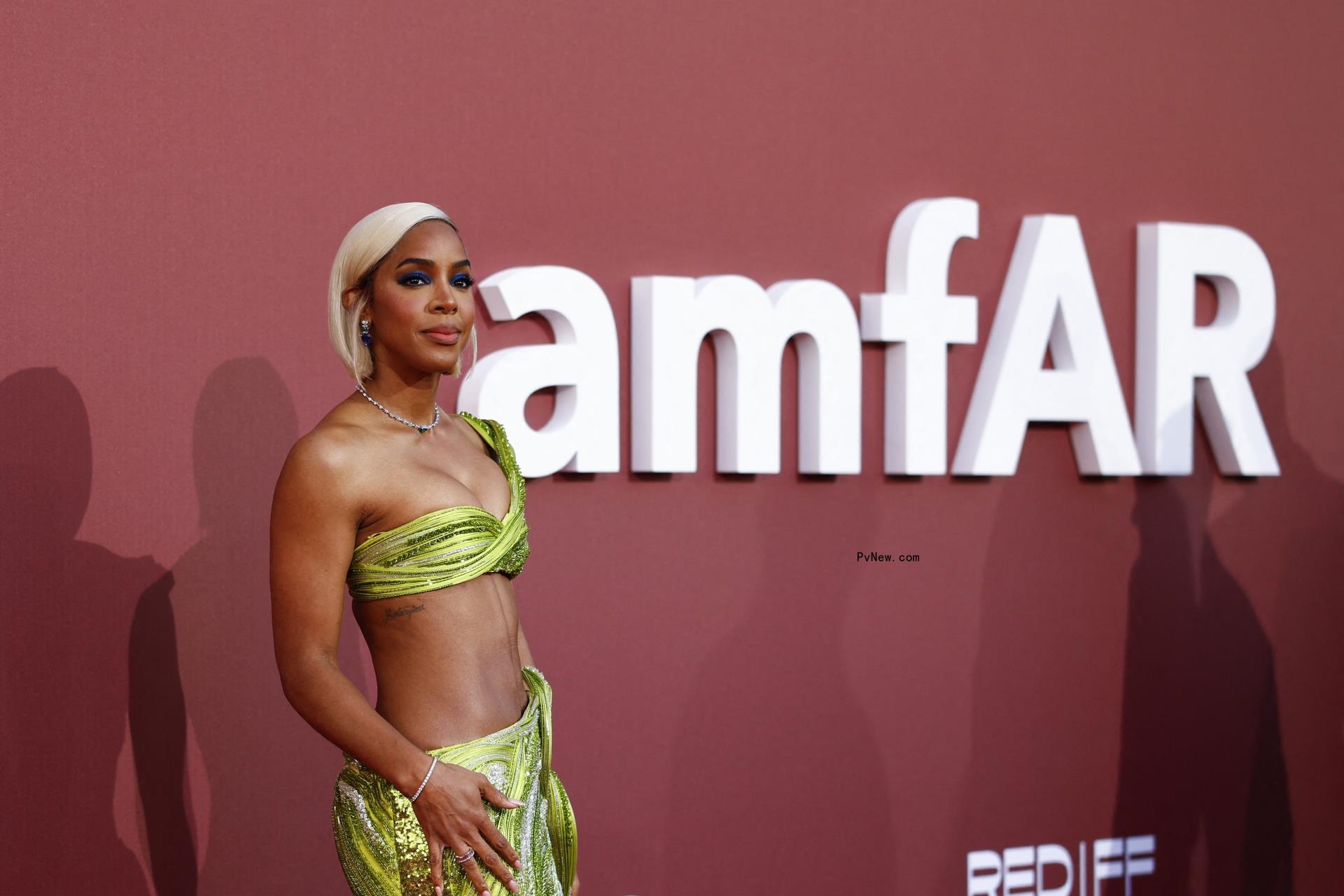 Kelly Rowland red carpet