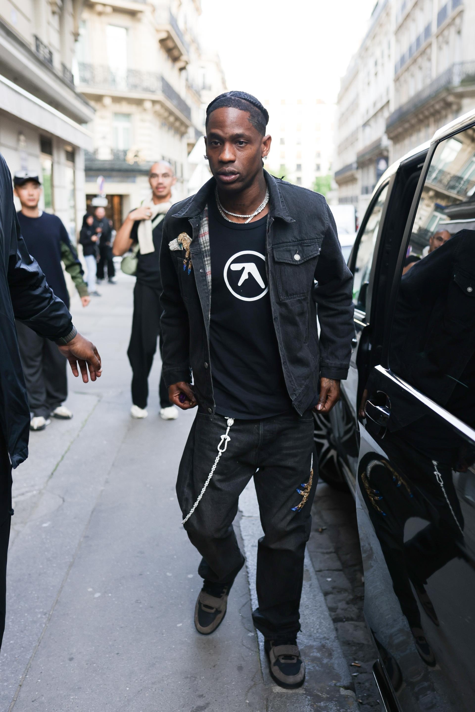 Travis Scott.