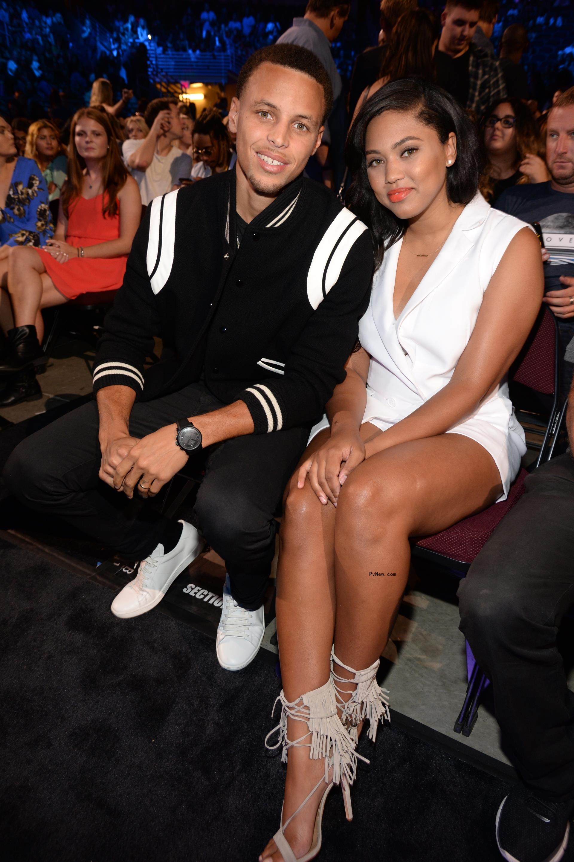 Ayesha Curry and Steph Curry at 2015 Teen Choice Awards