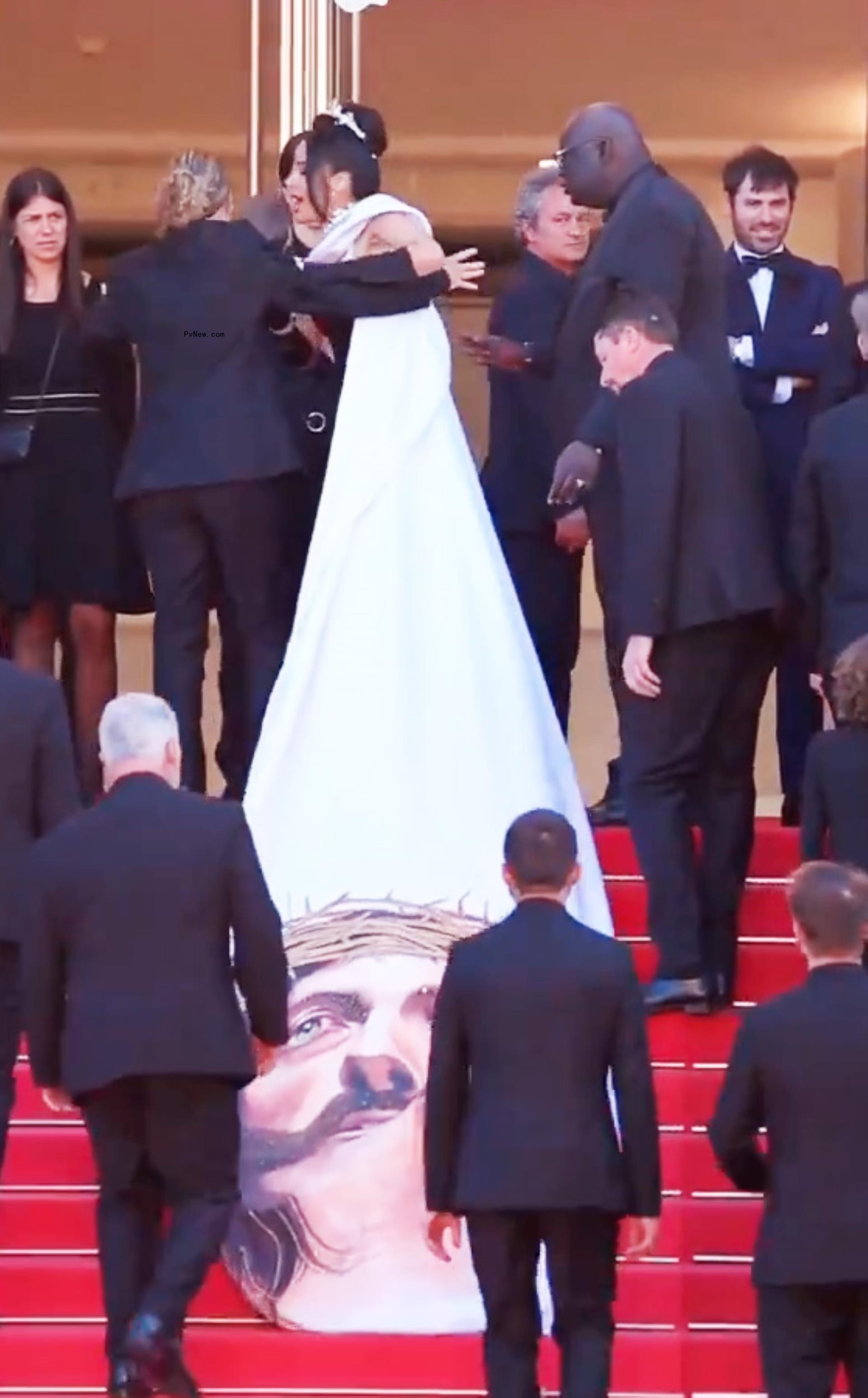 Massiel Taveras Cannes Red carpet video