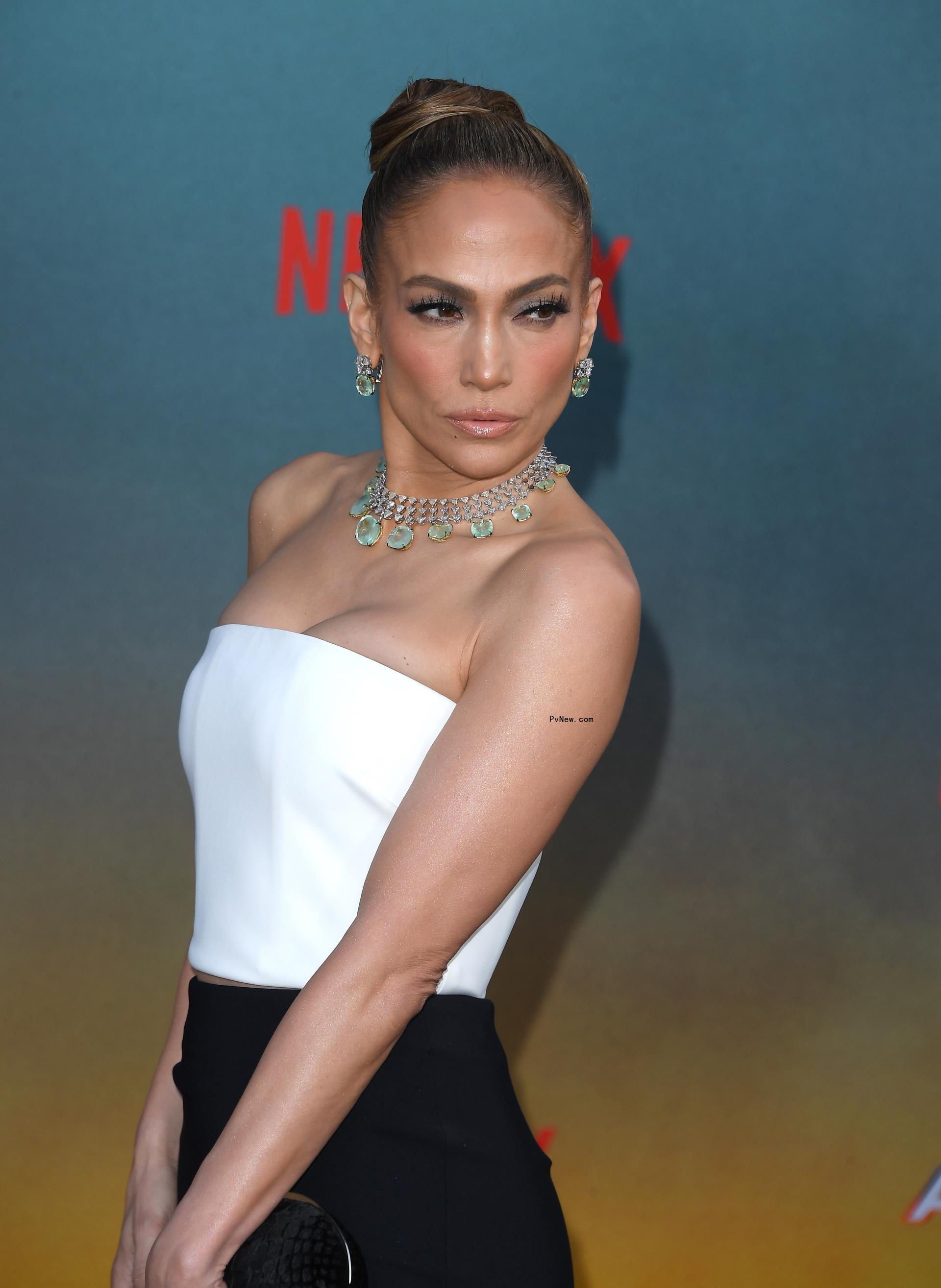 Jennifer lopez red carpet