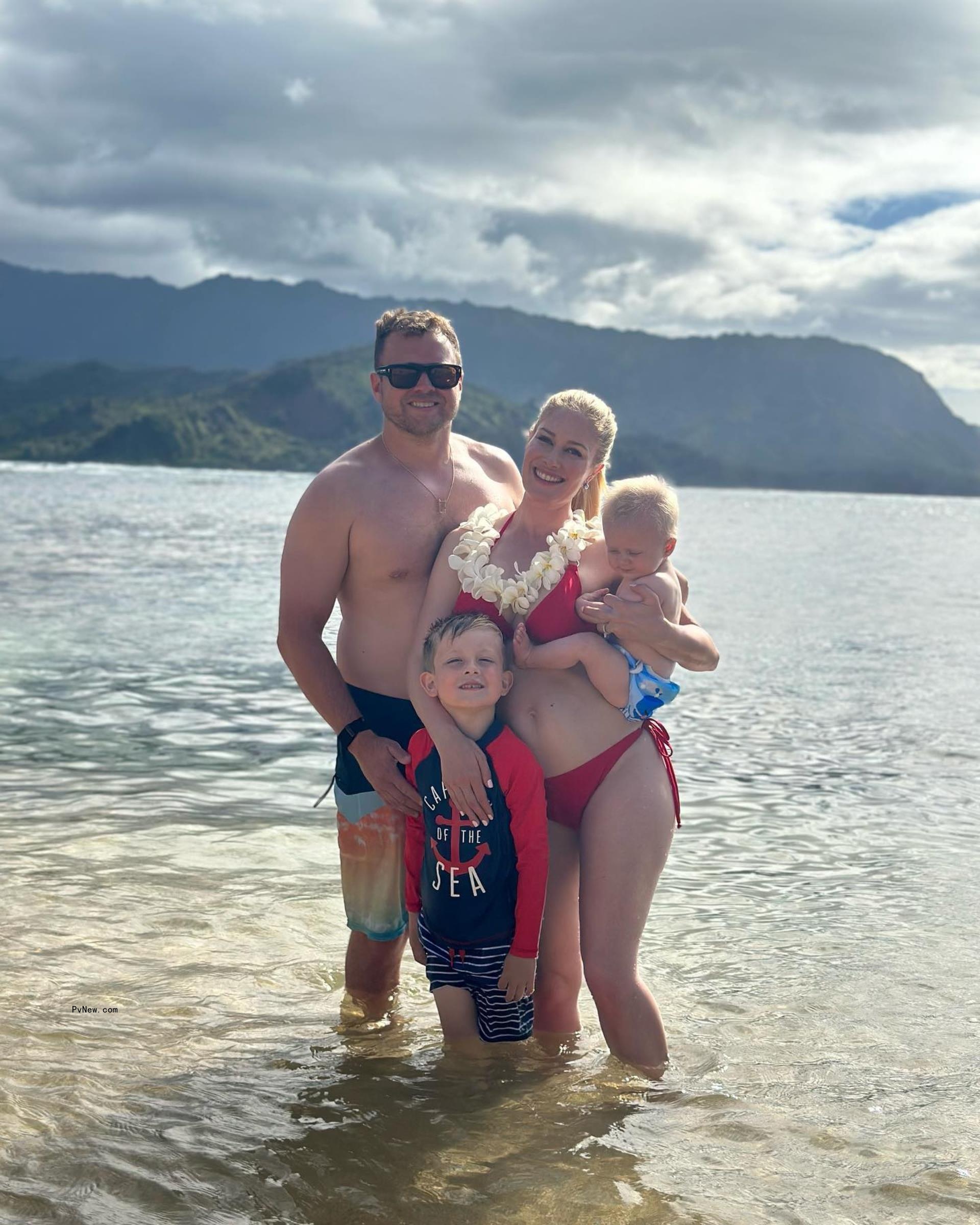 Spencer Pratt posing with Heidi Mo<i></i>ntag and their sons Gunner and Ryker