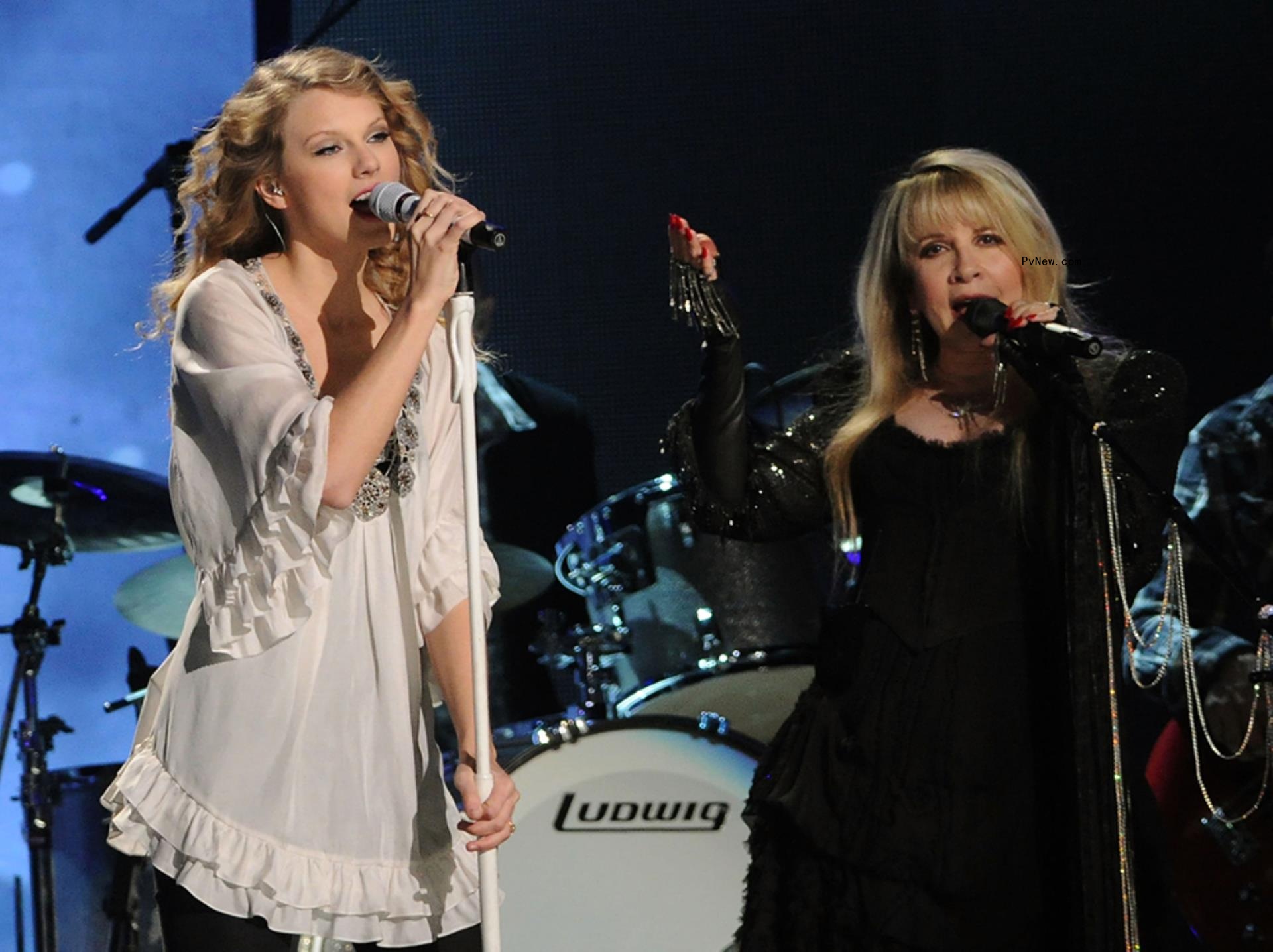 Stevie Nicks and Taylor Swift