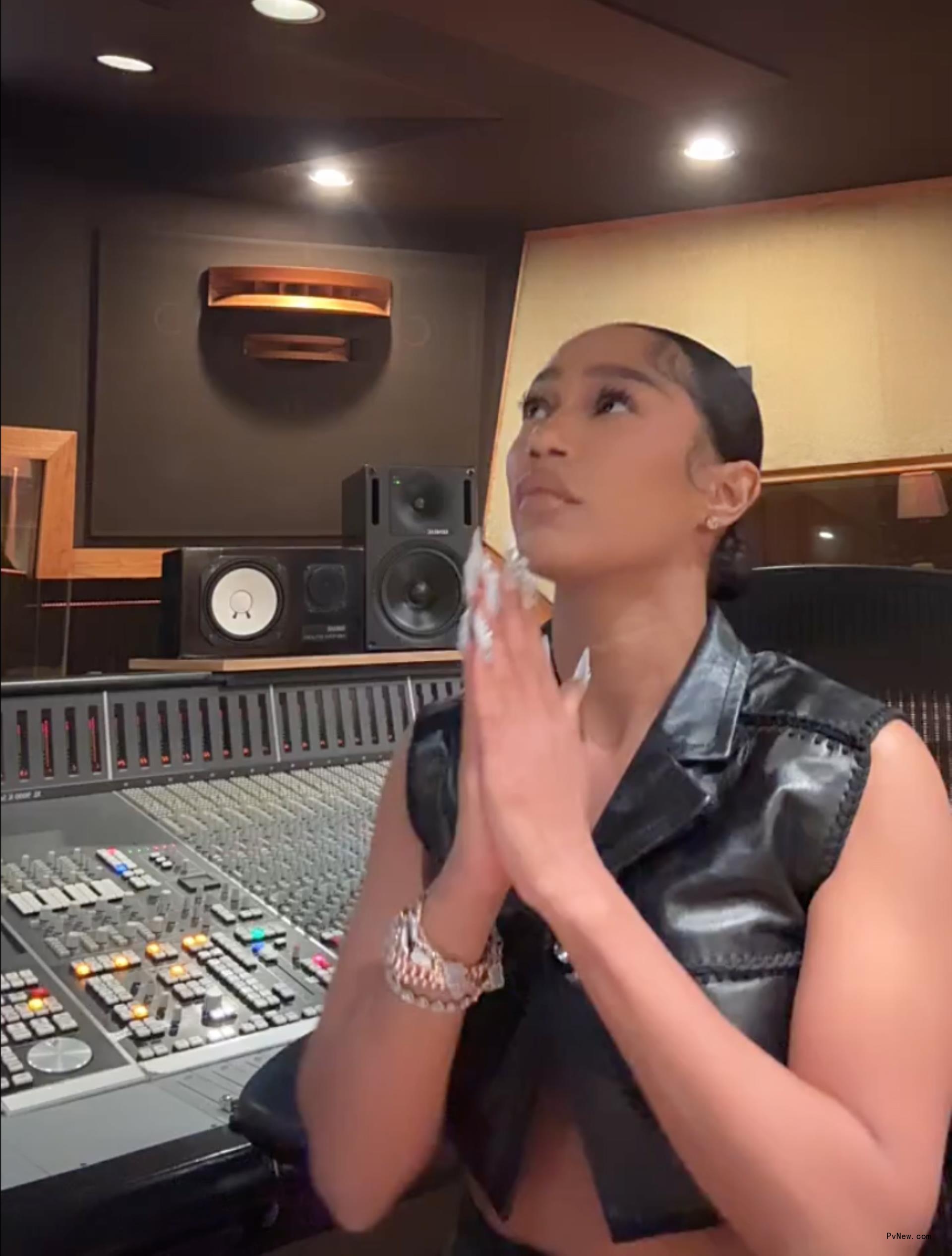Bia in the studio.
