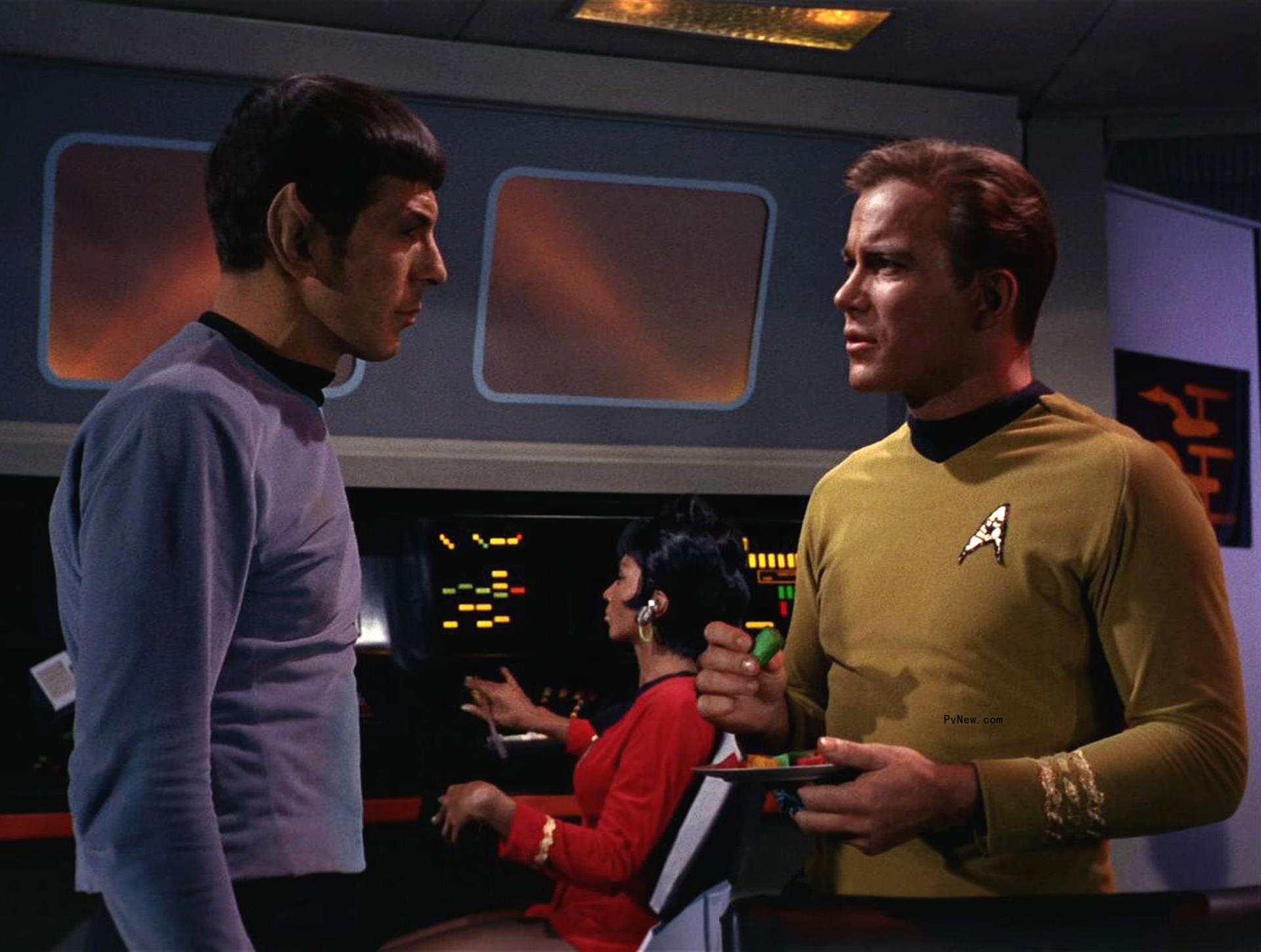 Leo<i></i>nard Nimoy and William Shatner in 