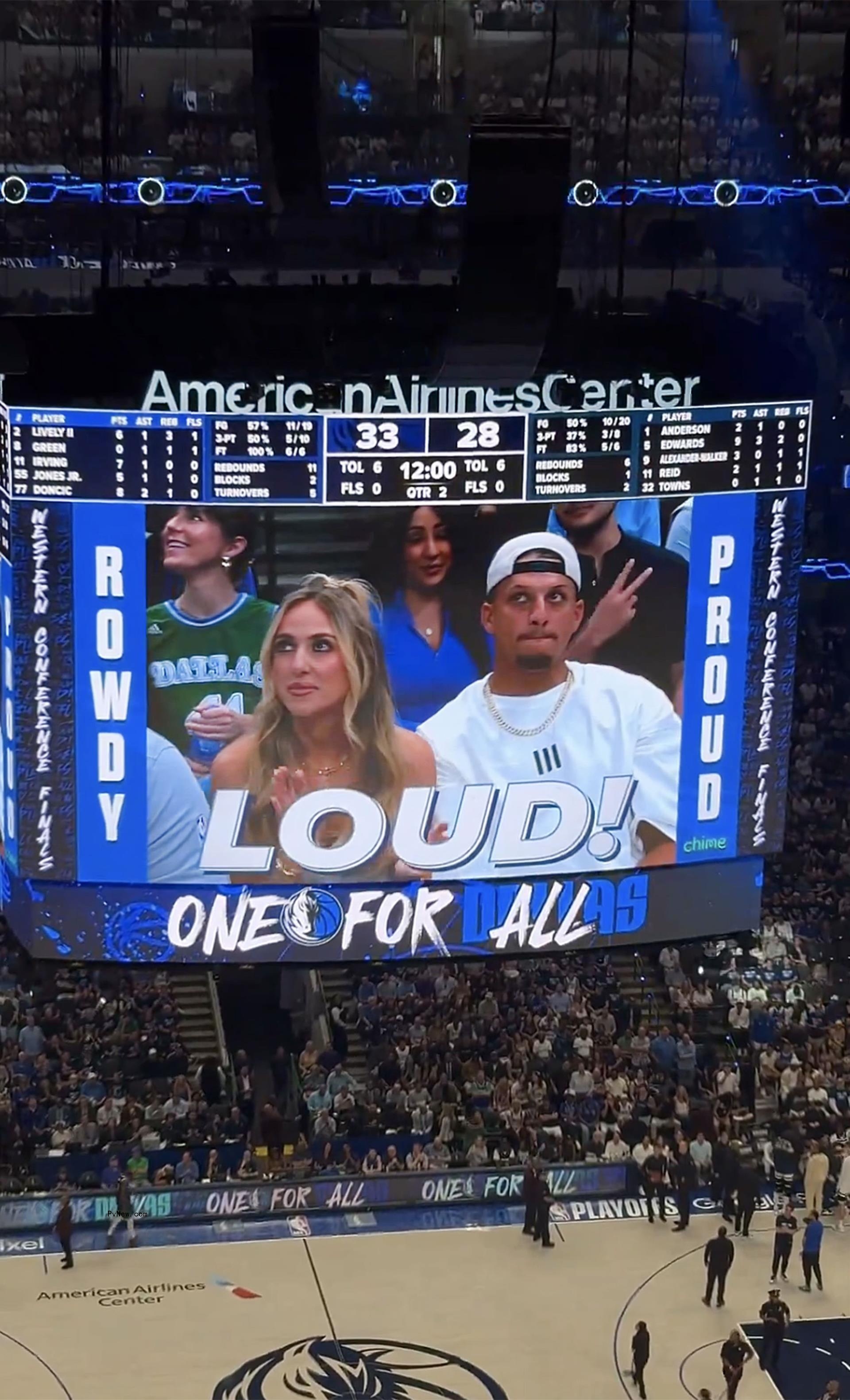 Patrick and Brittany Mahomes on the Jumbotron