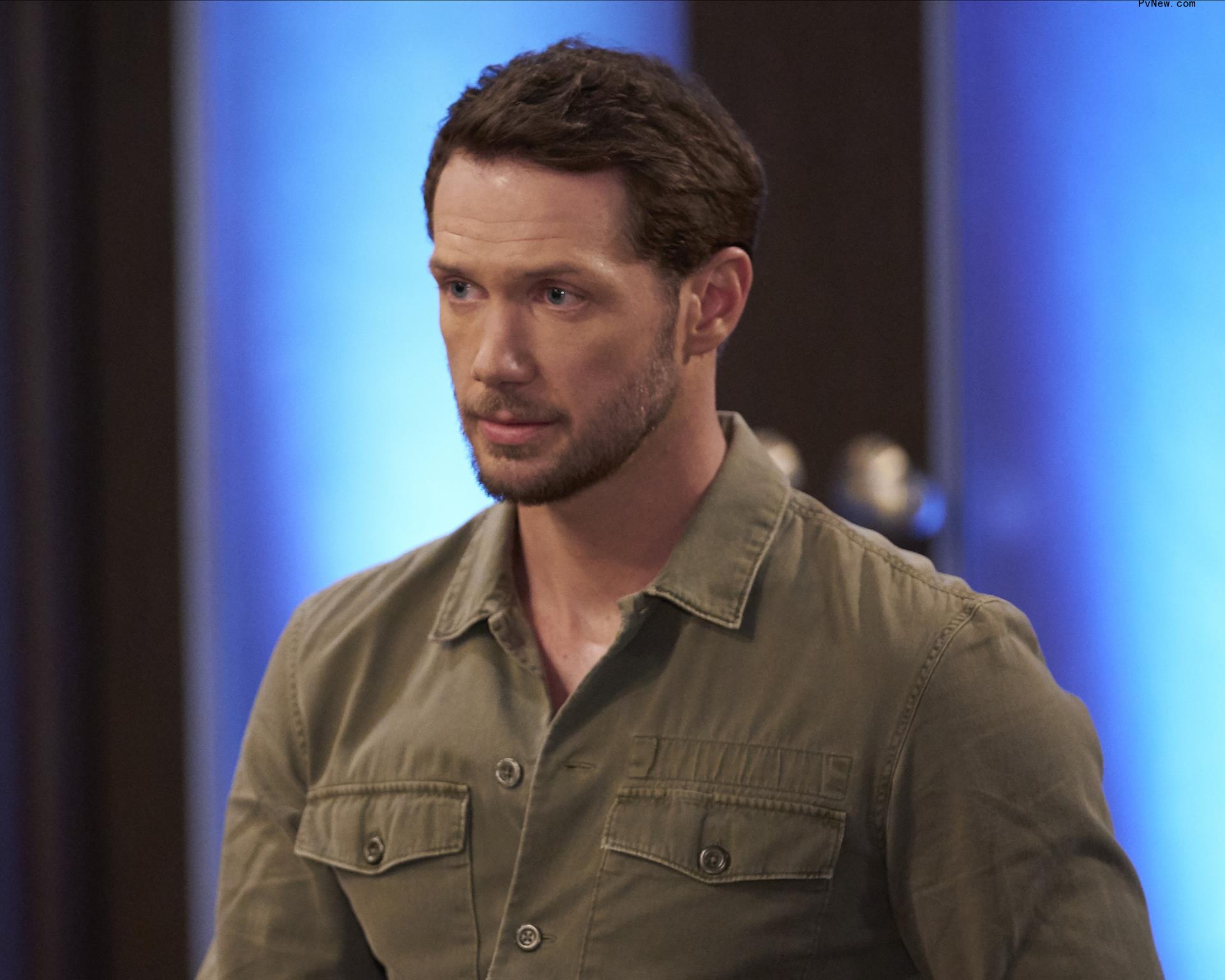 Johnny Wactor and Laura Wright on 