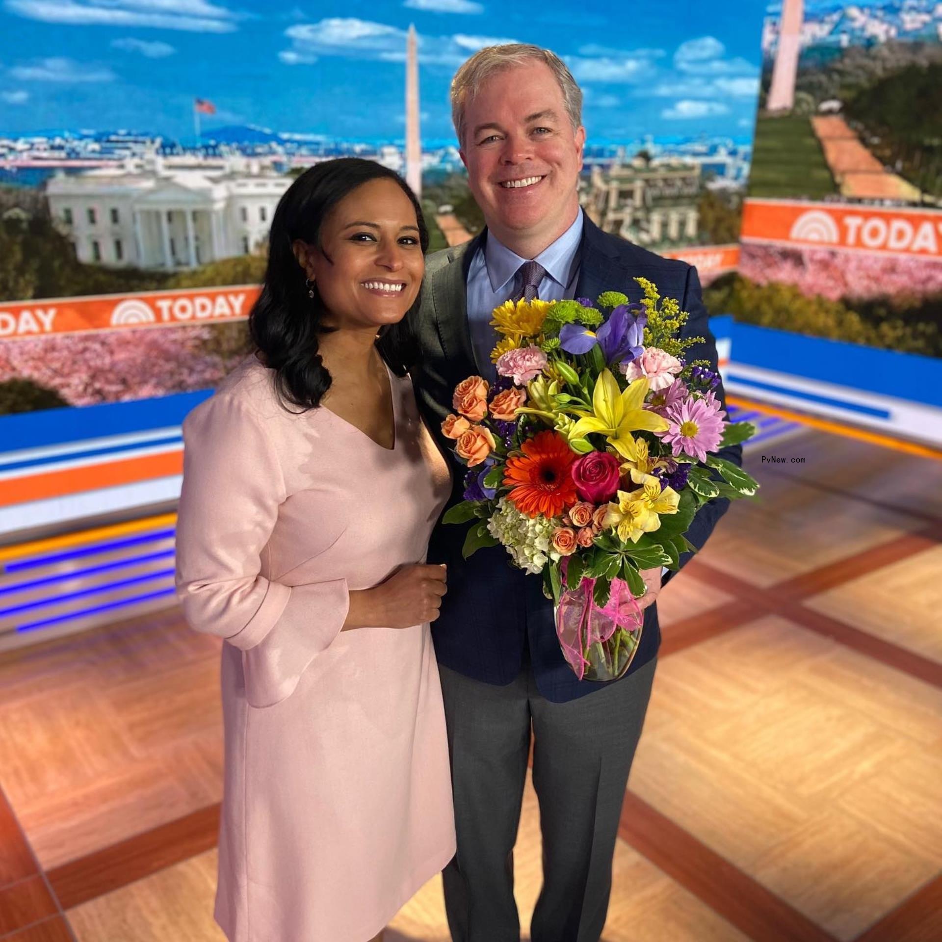 kristen welker holding a bouquet of flowers next to husband john hughes