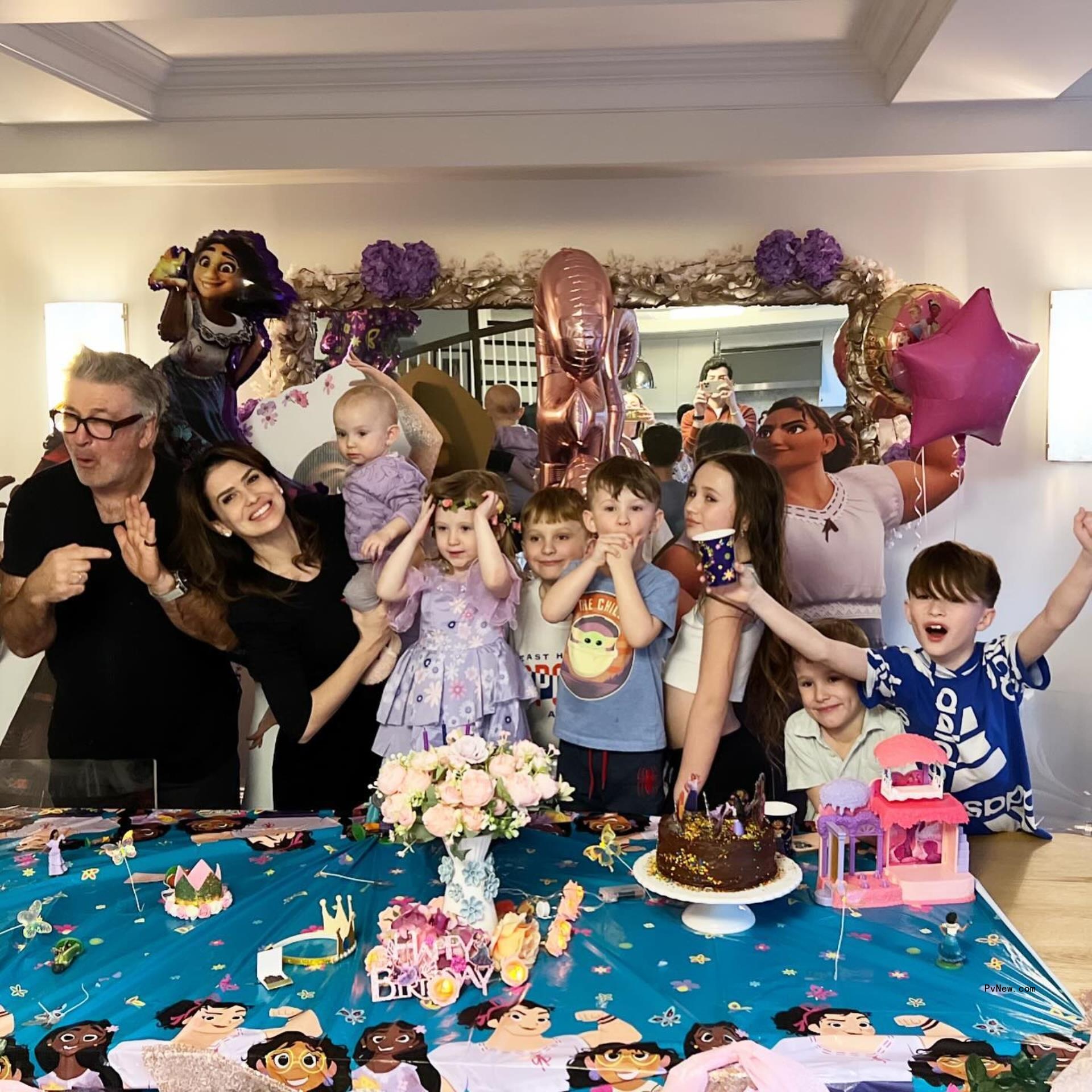 Alec Baldwin, Hilaria Baldwin and kids.