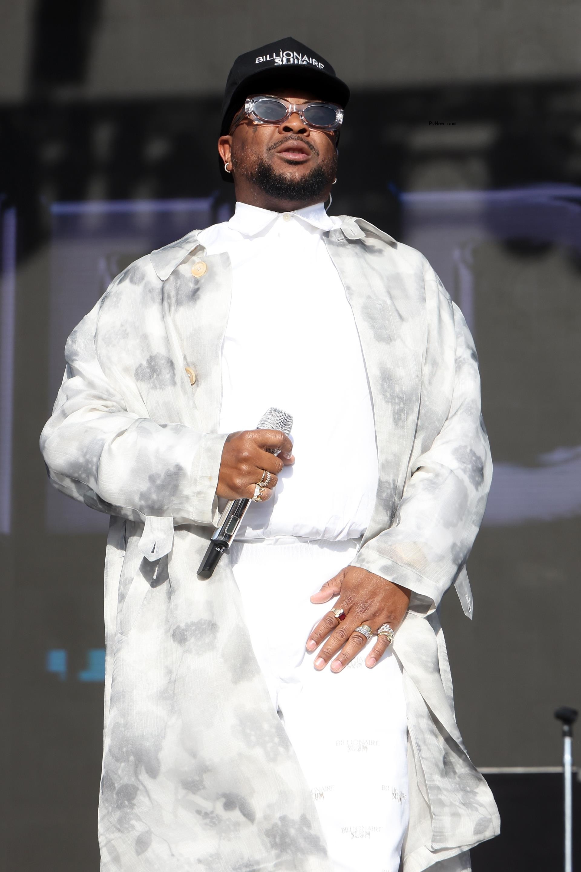 The-Dream performing.