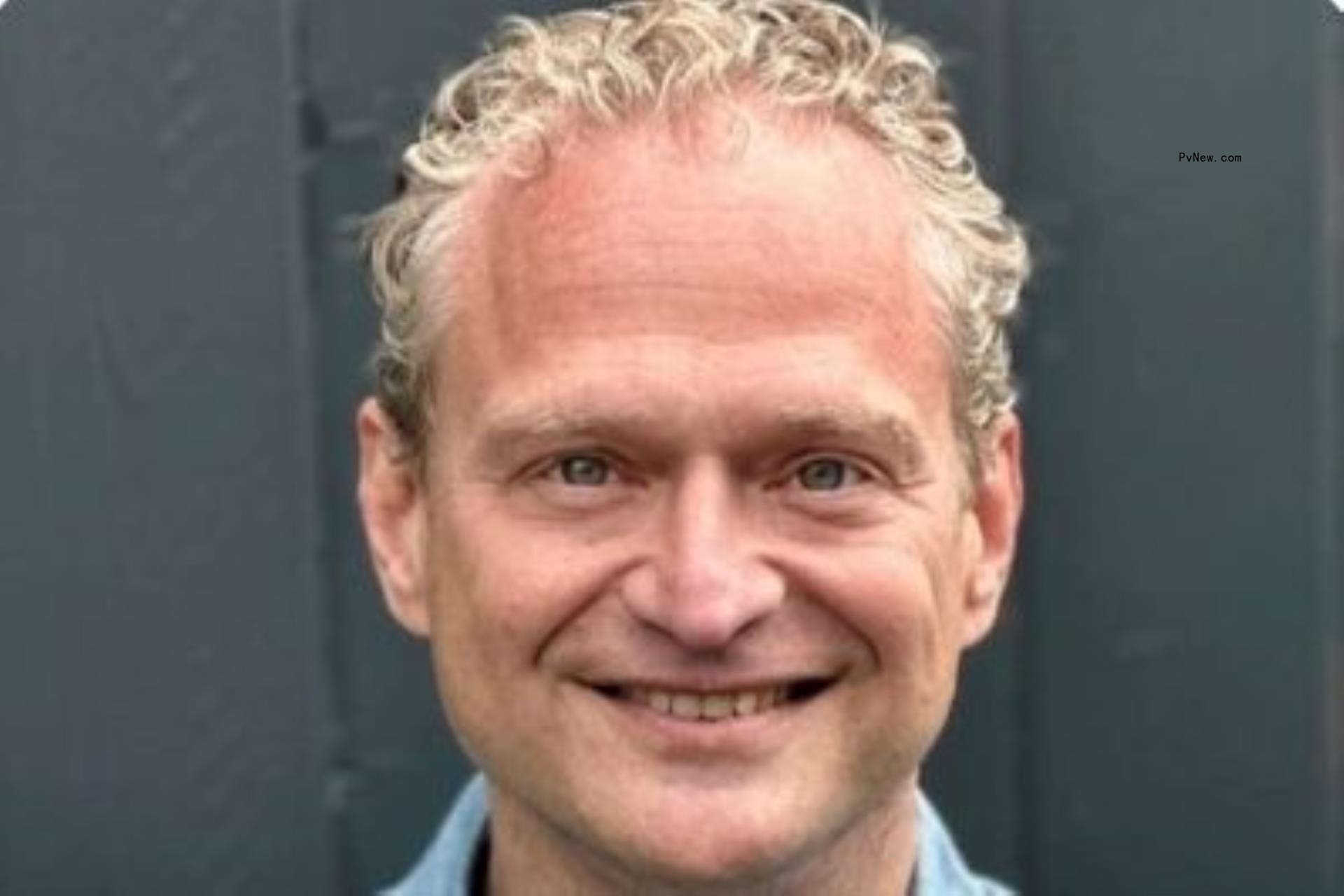 David Javerbaum Signs With Paradigm