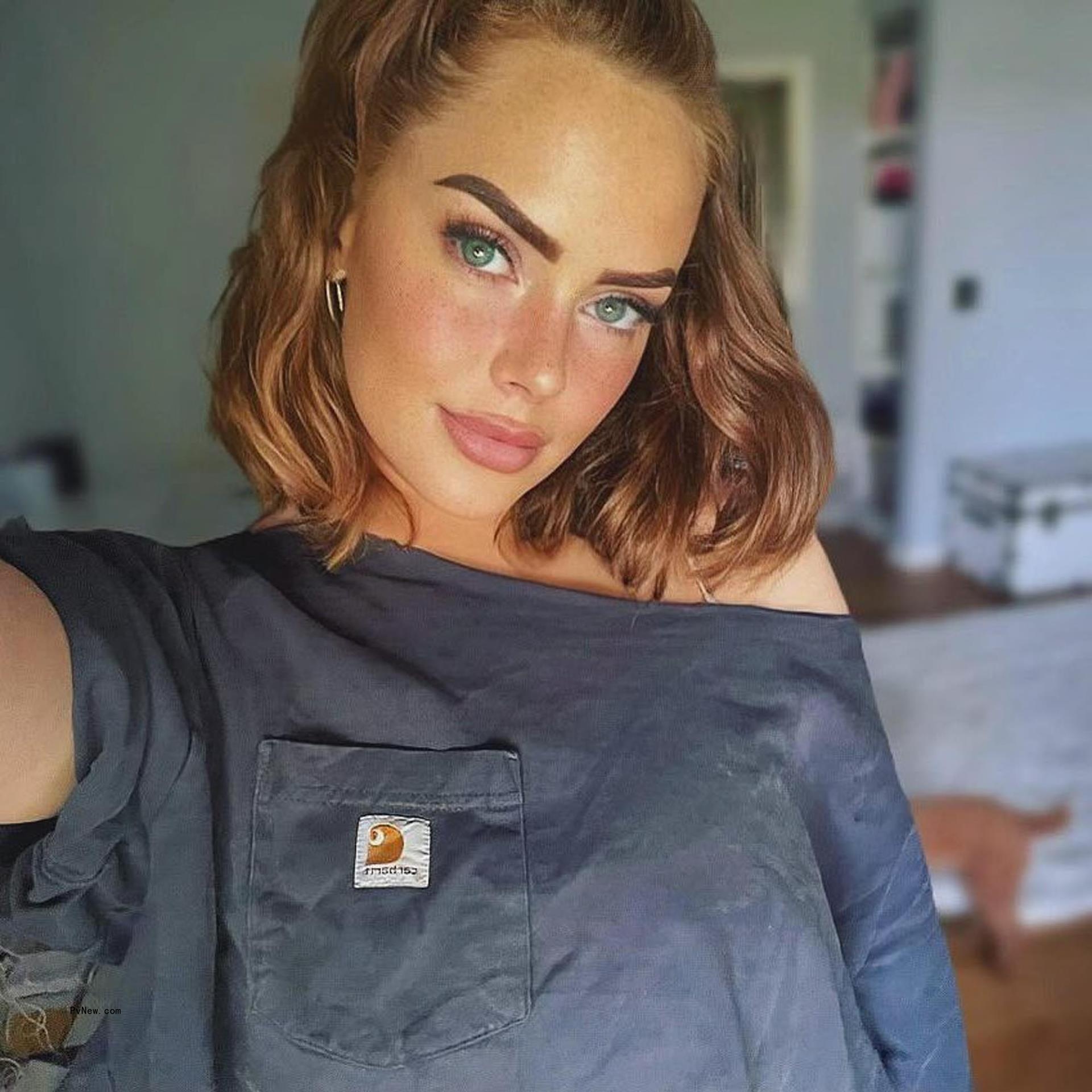 Kathryn Dennis selfie 