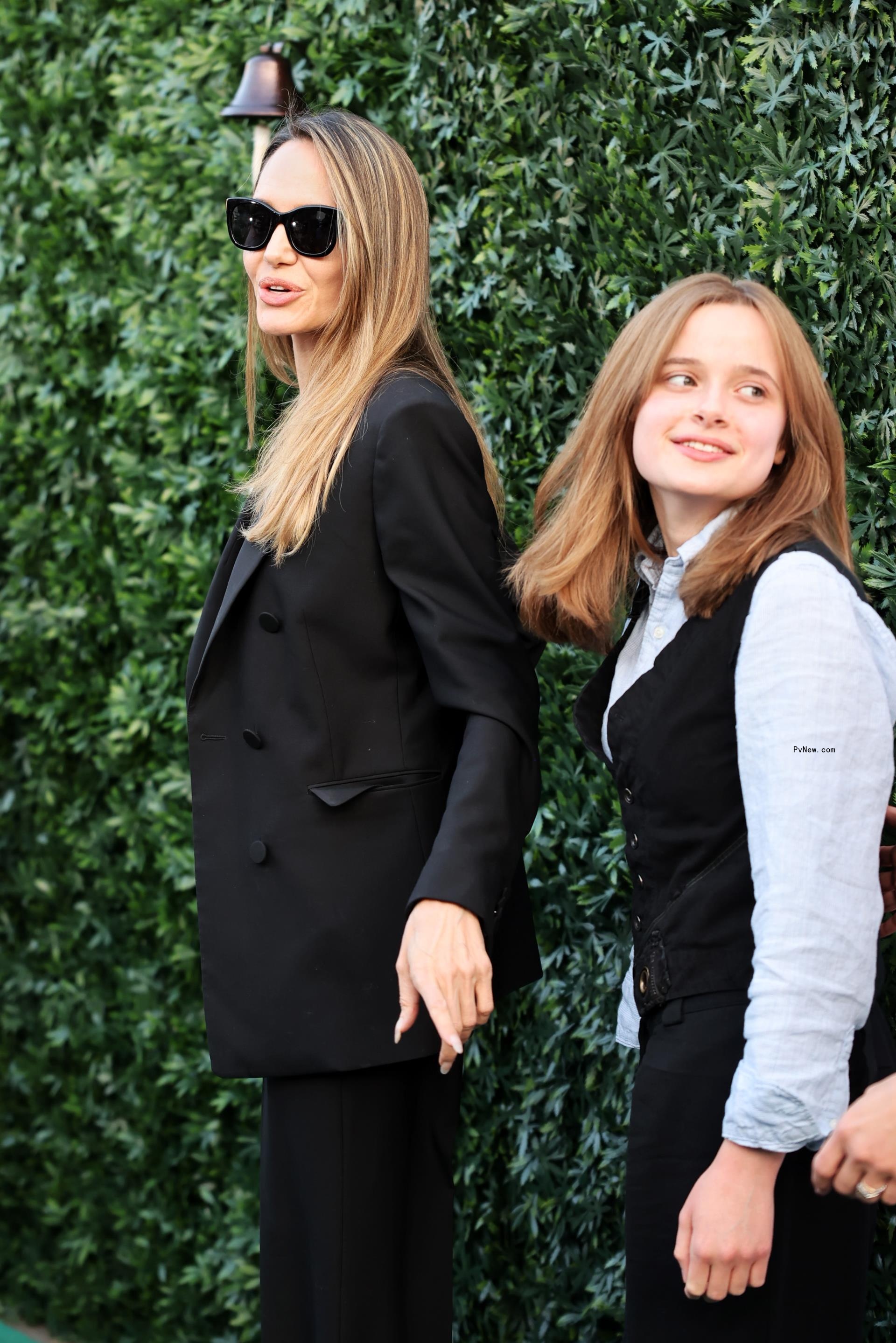 Angelina Jolie, daughter Vivienne and Kristen Bell