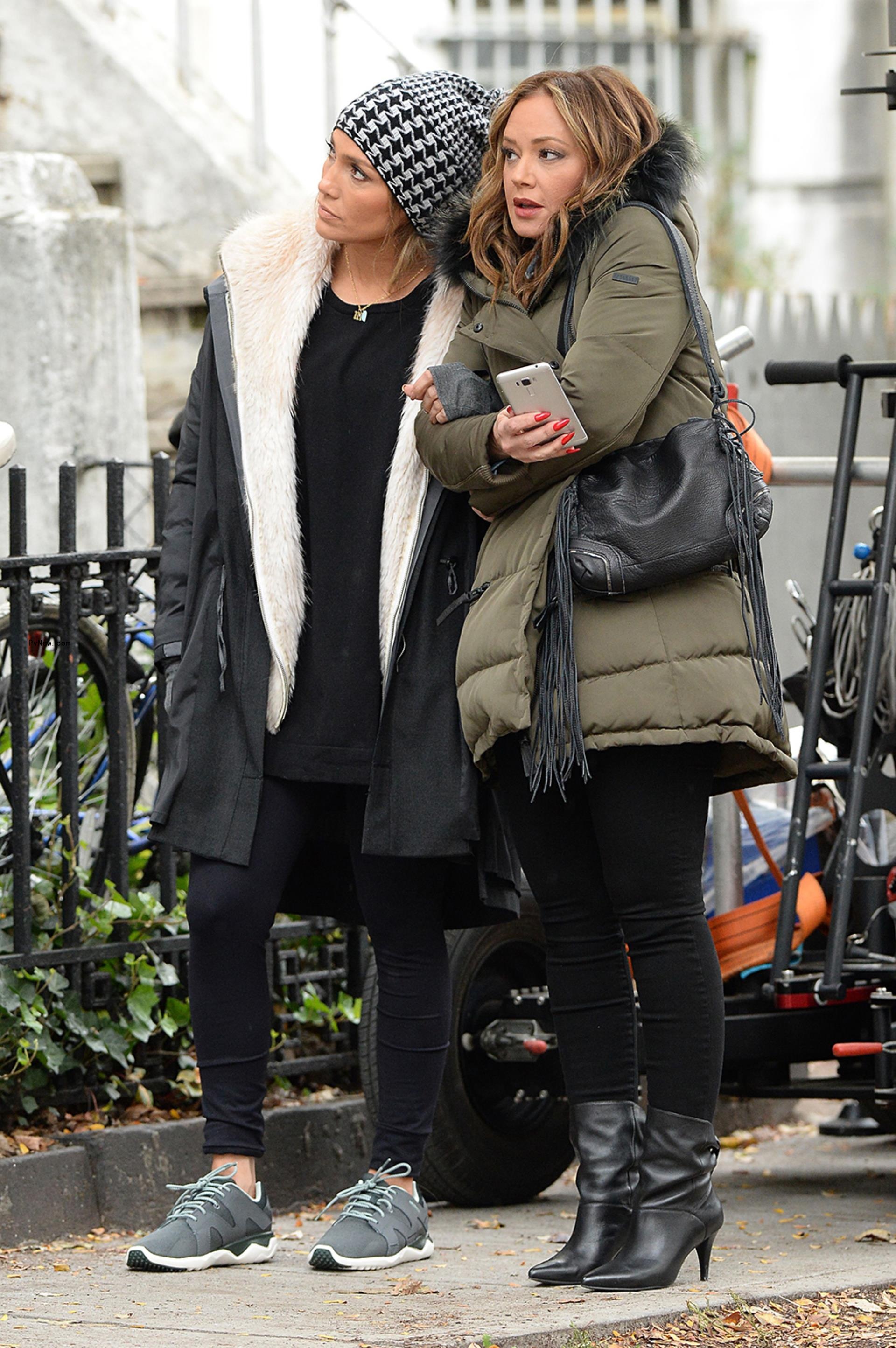 Jennifer Lopez and Leah Remini