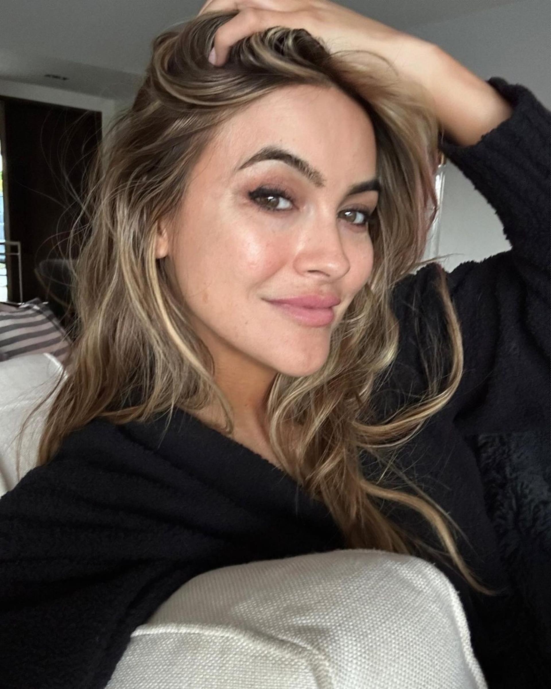 A selfie of Chrishell Stause.