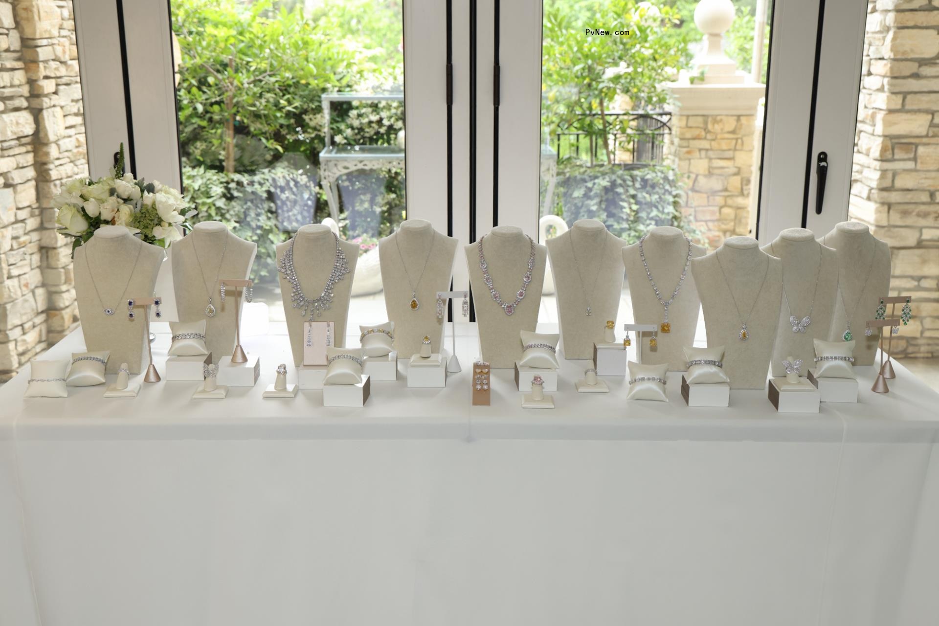 Kathy Hilton x Anna Zuckerman jewelry