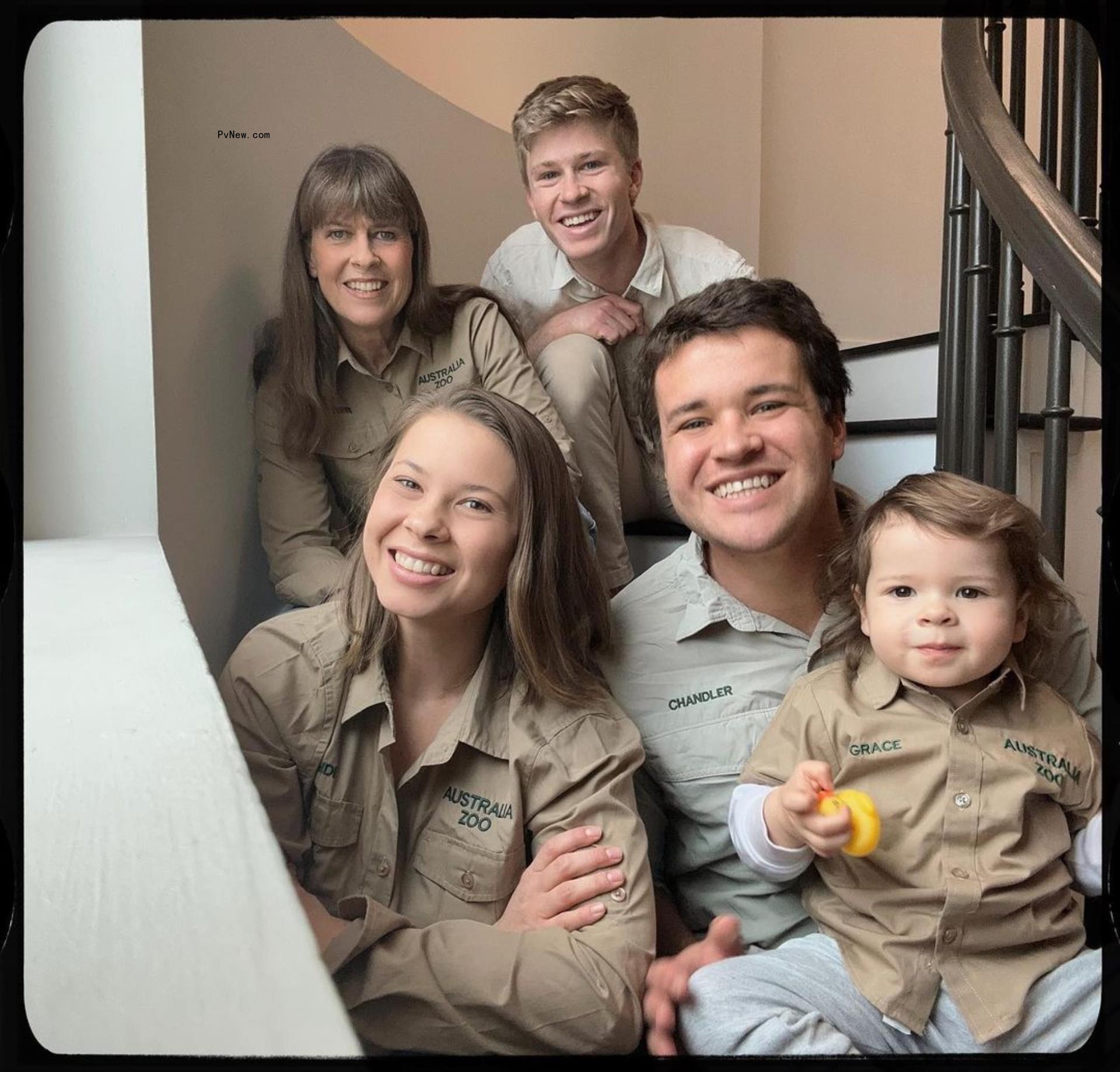 Steve Irwin, Terri Irwin, Bindi Irwin, Robert Irwin, Chandler Powell and daughter Grace