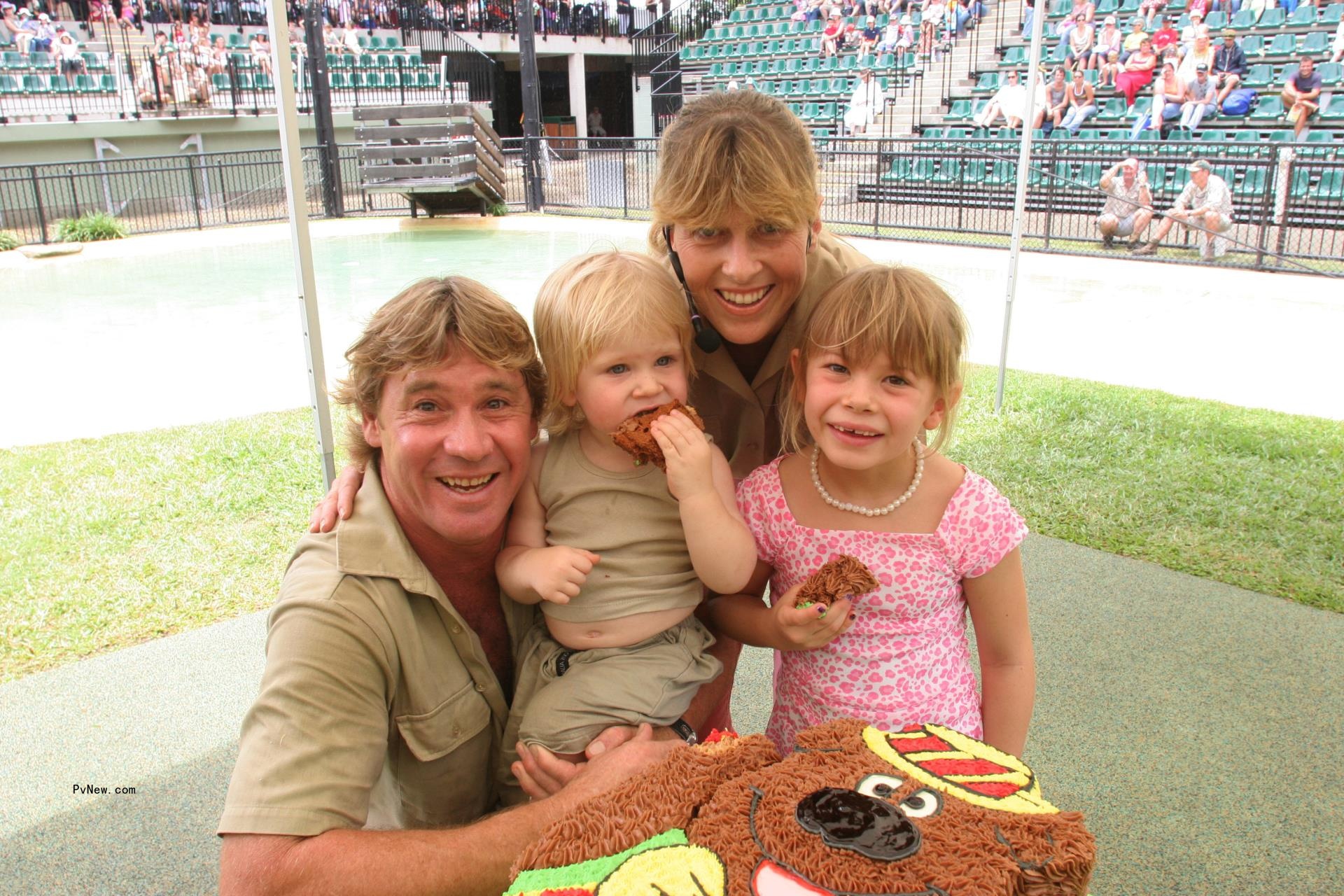 Steve Irwin, Terri Irwin, Bindi Irwin and Robert Irwin