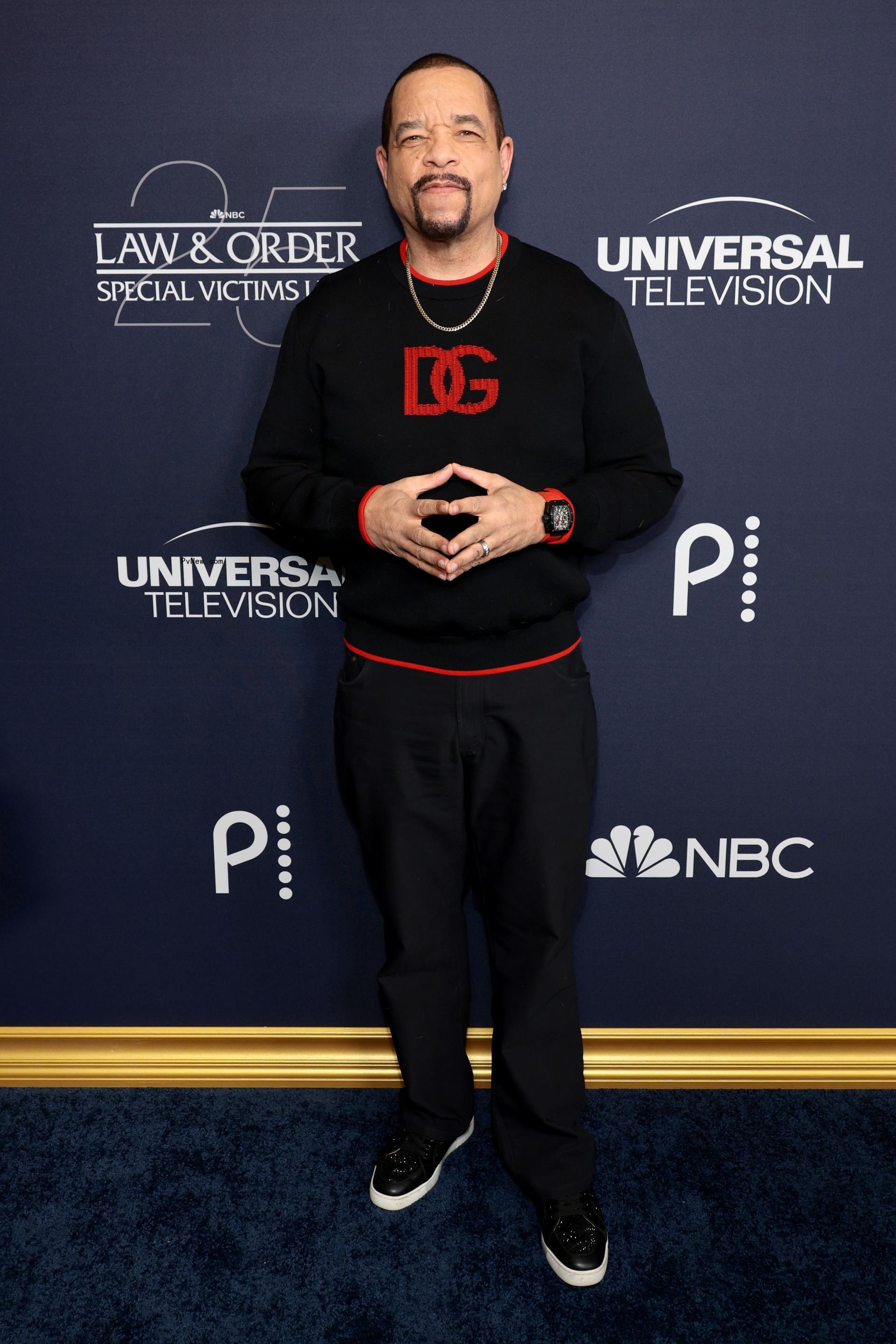 Ice-T posing for a photo.