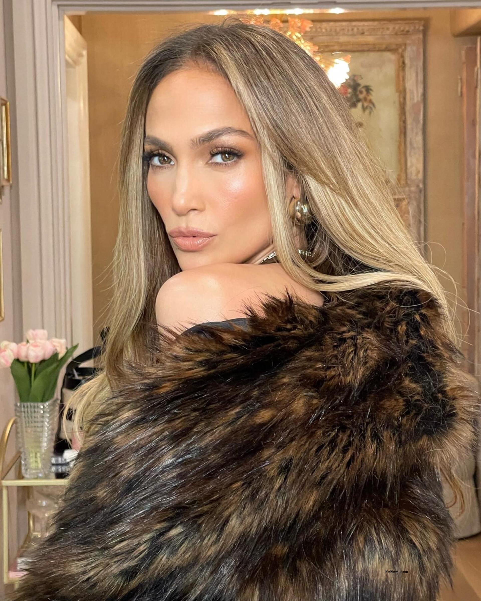 Jennifer Lopez calls out ‘negativity’ amid Ben Affleck split rumors: ‘There is soooo much love’