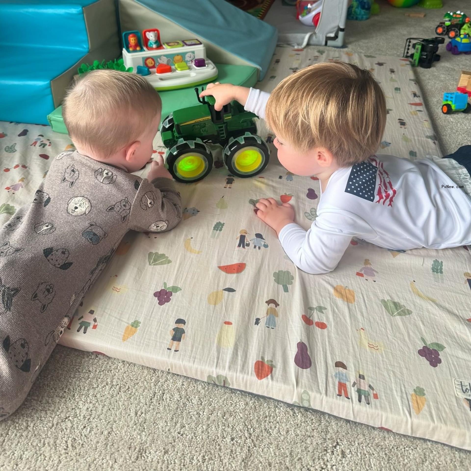 Luke Combs' sons, Tex and Beau